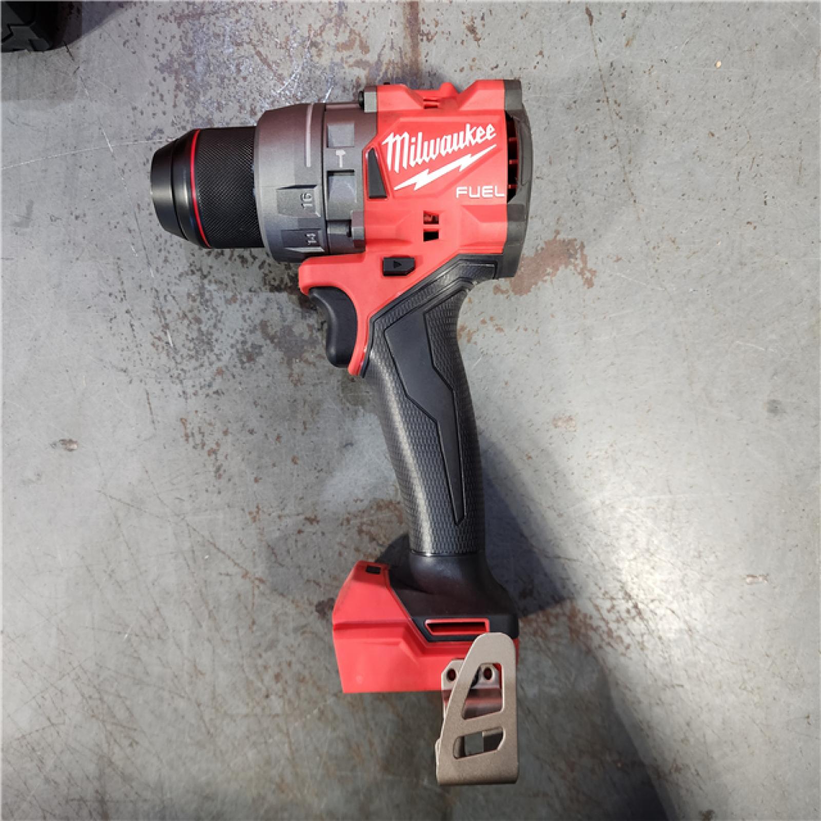 HOUSTON LOCATION - AS-IS (APPEARS LIKE NEW) Milwaukee 2904-22 Hammer Drill Driver Kit with Batteries  Charger & Tool Case  Red