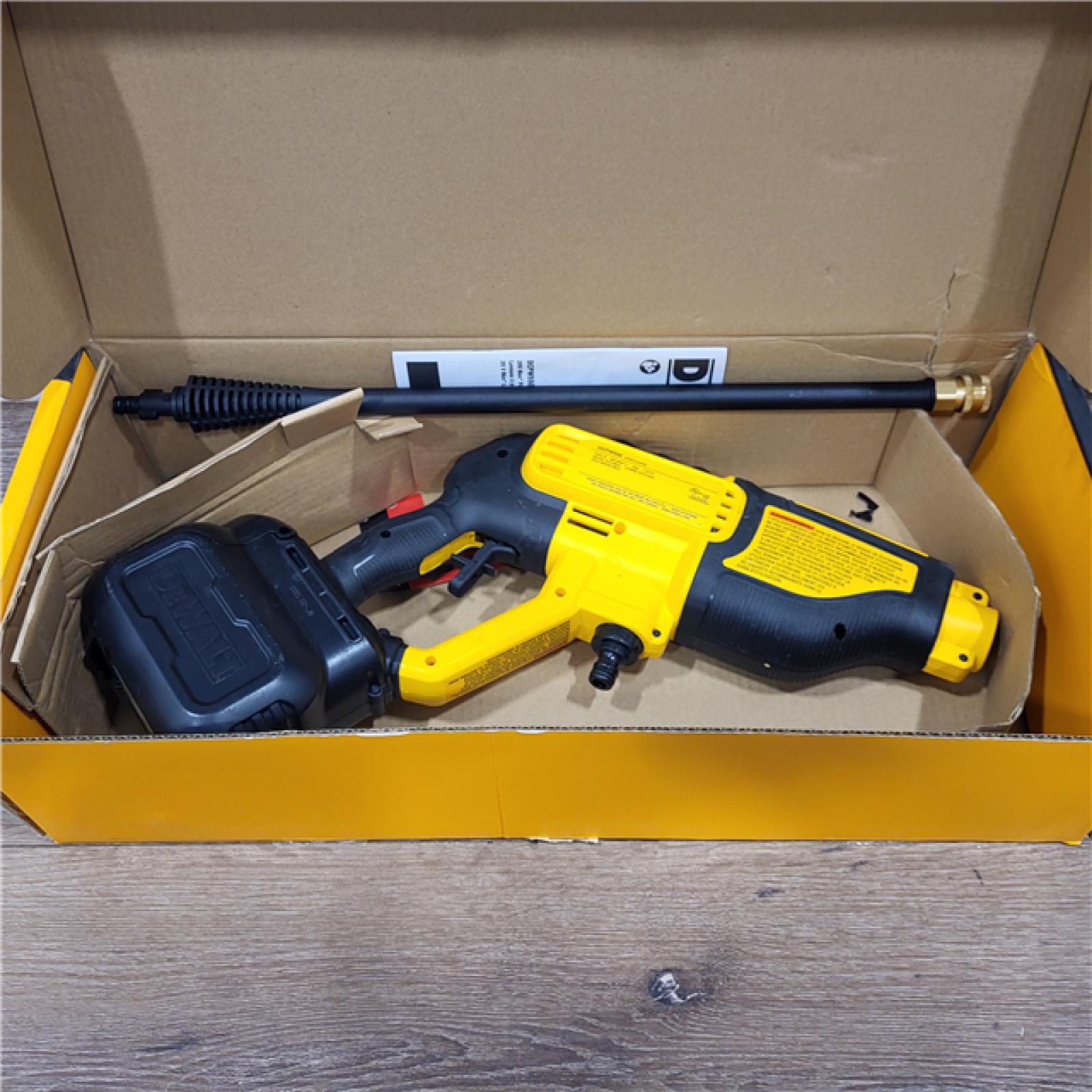 AS-IS Dewalt 20V 550 PSI  1 GPM Cordless Power Cleaner W/ 4 Nozzles Tool-Only DCPW550B