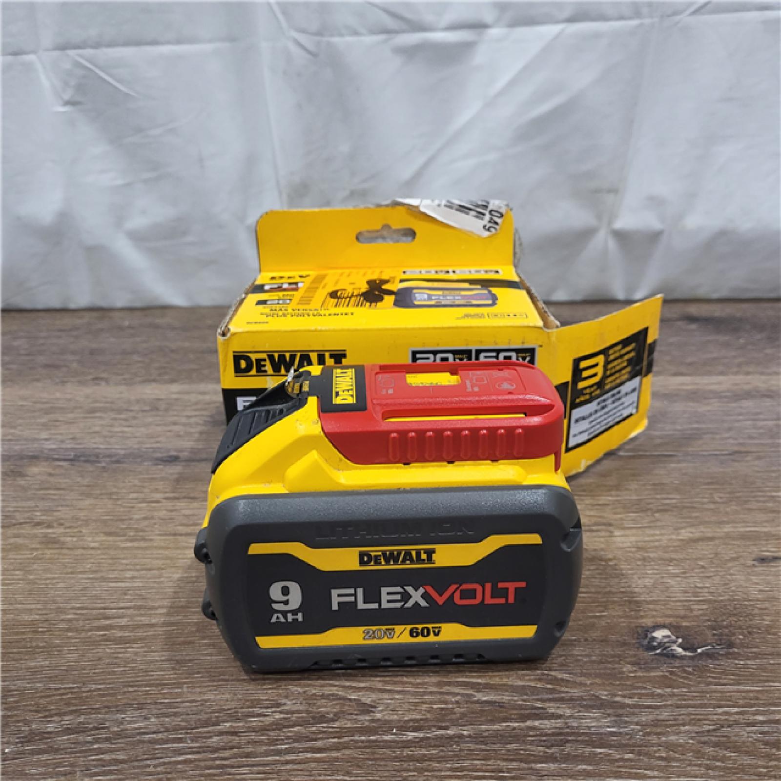 AS-IS Dewalt DWLTDCB609 Dewalt DCB609 FLEXVOLT 20V/60V MAX* B