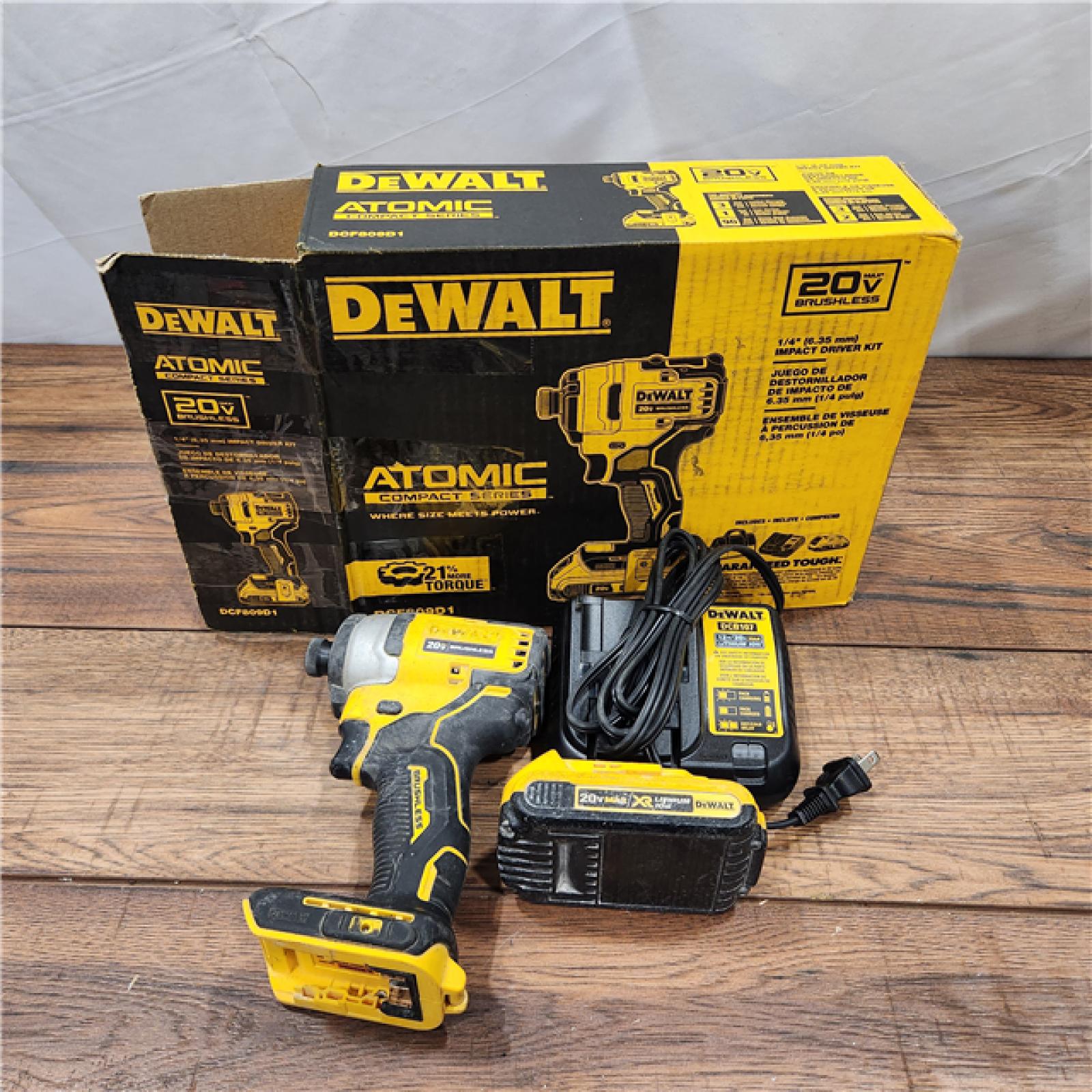 AS-IS DEWALT ATOMIC 20V MAX* Brushless Cordless Compact 1/4 in. Impact Driver Kit