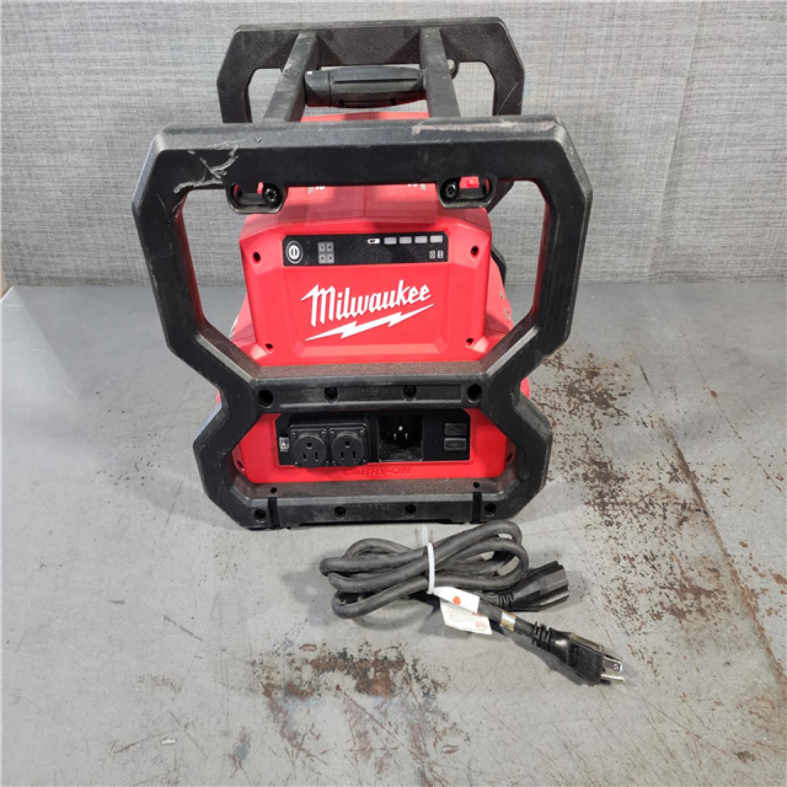 HOUSTON LOCATION - AS-IS Milwaukee M18 Cordless 3600-Watt/1800-Watt Battery Powered Power Supply (Tool Only)