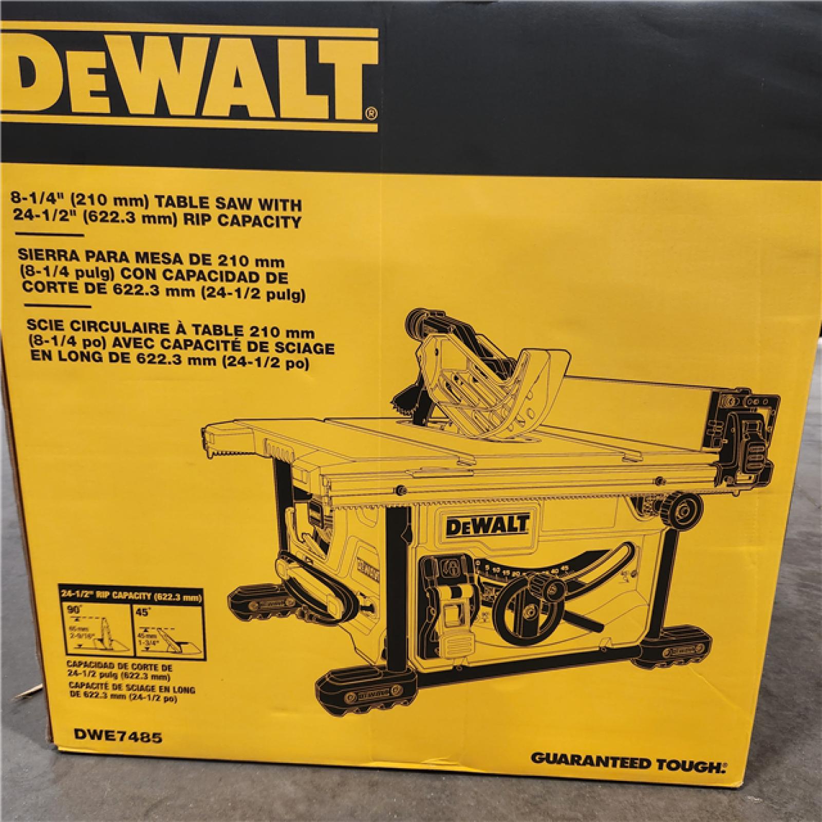 NEW- DEWALT 15 Amp Corded 8-1/4 in. Compact Portable Jobsite Tablesaw