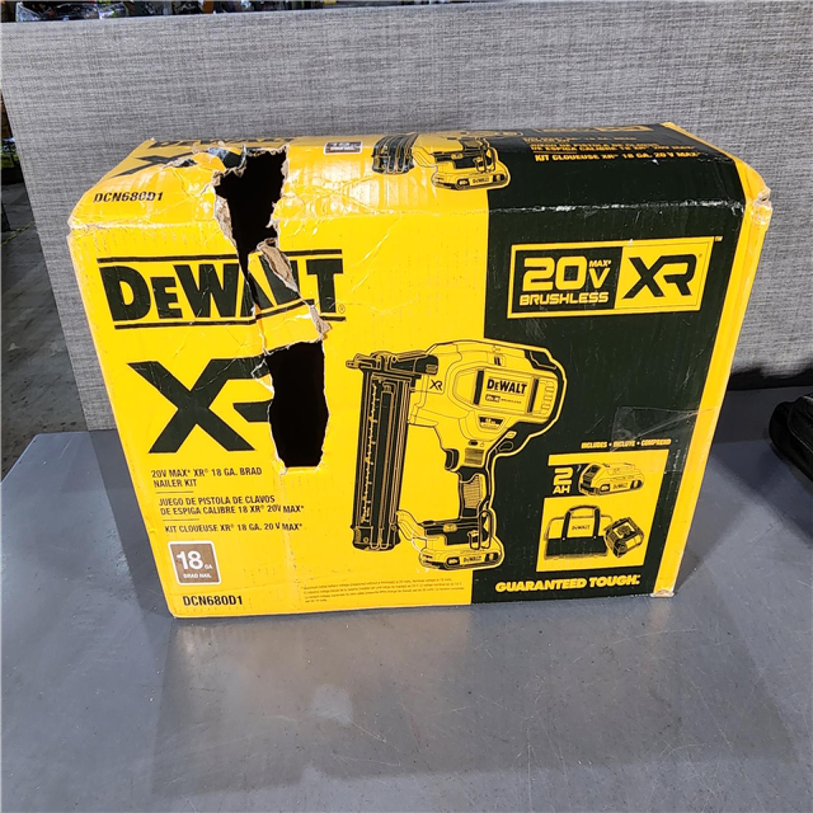 HOUSTON LOCATION - AS-IS DEWALT 20V MAX XR 18 Gauge Brad Nailer Kit