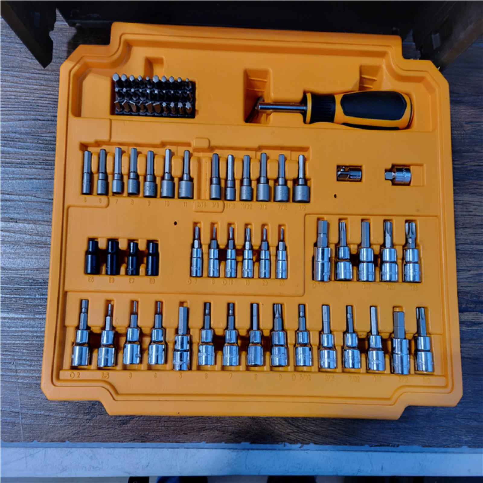 CALIFORNIA AS-IS GEARWRENCH TOOL SET