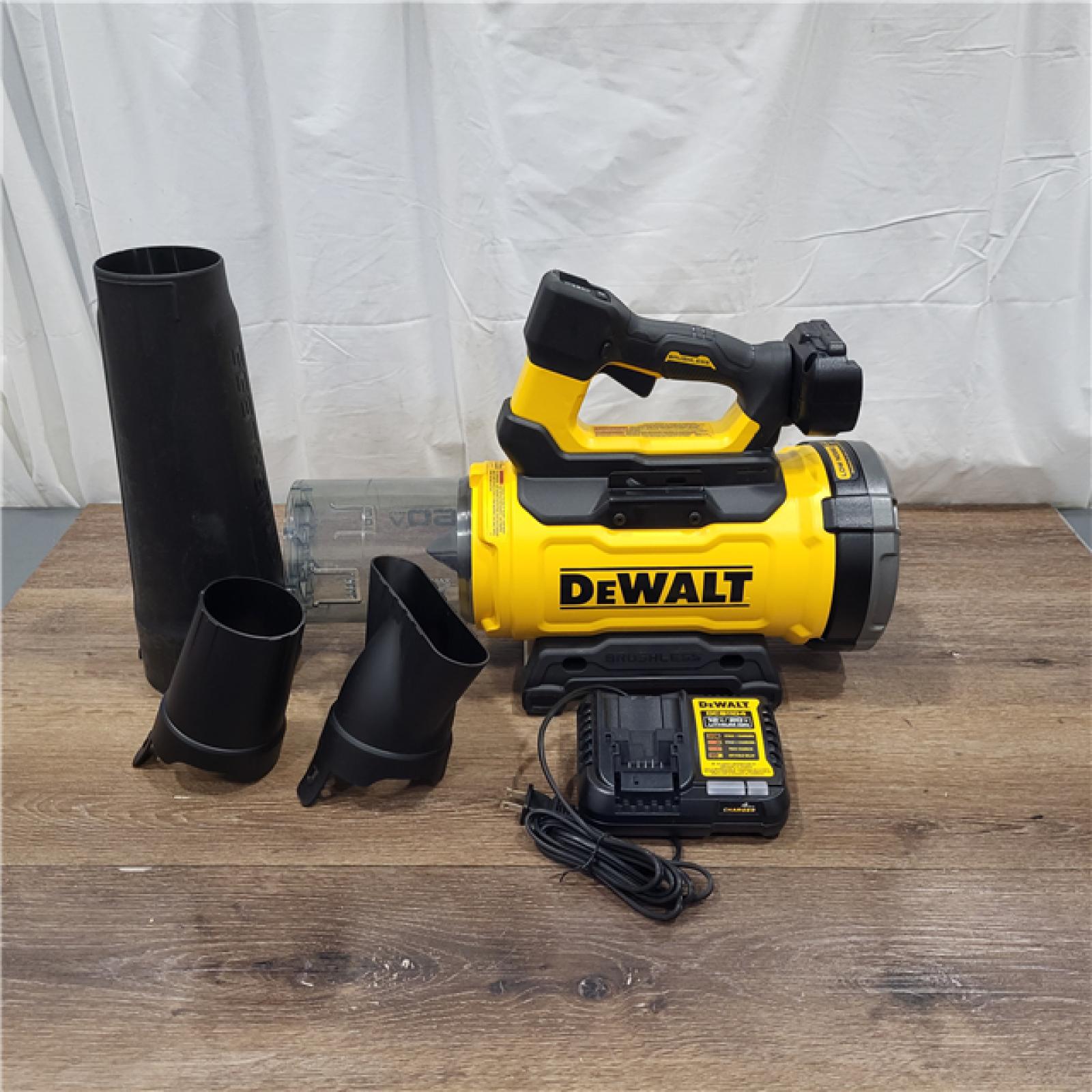 AS-IS FLEXVOLT 60V MAX 160 MPH 760 CFM Brushless Cordless  and Charger