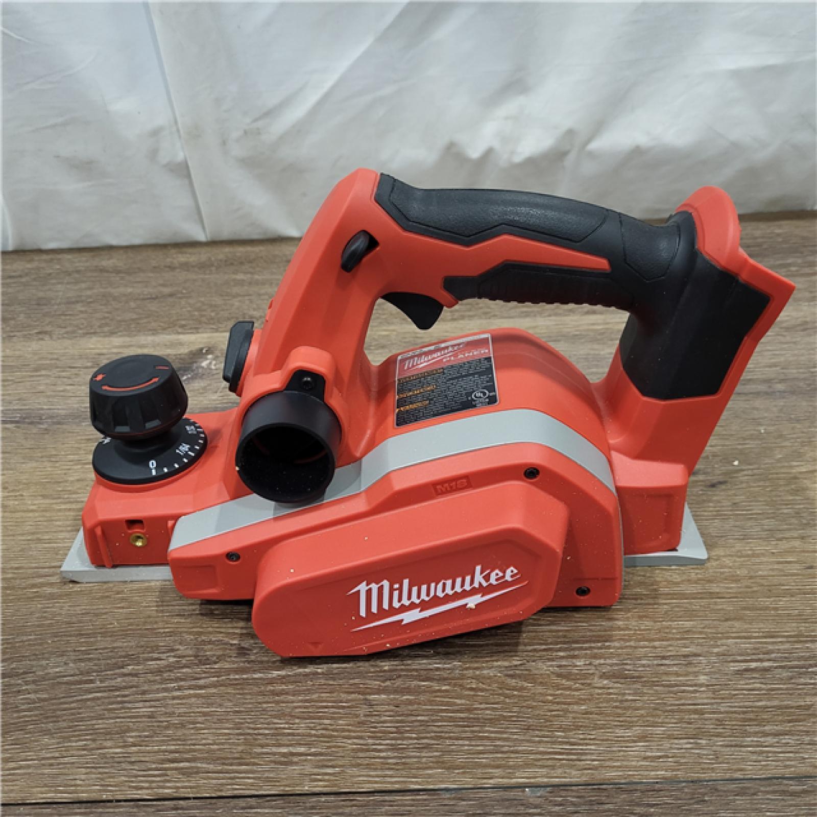 AS-IS Milwaukee M18 18-Volt Lithium-Ion Cordless 3-1/4 in. Planer (Tool-Only)