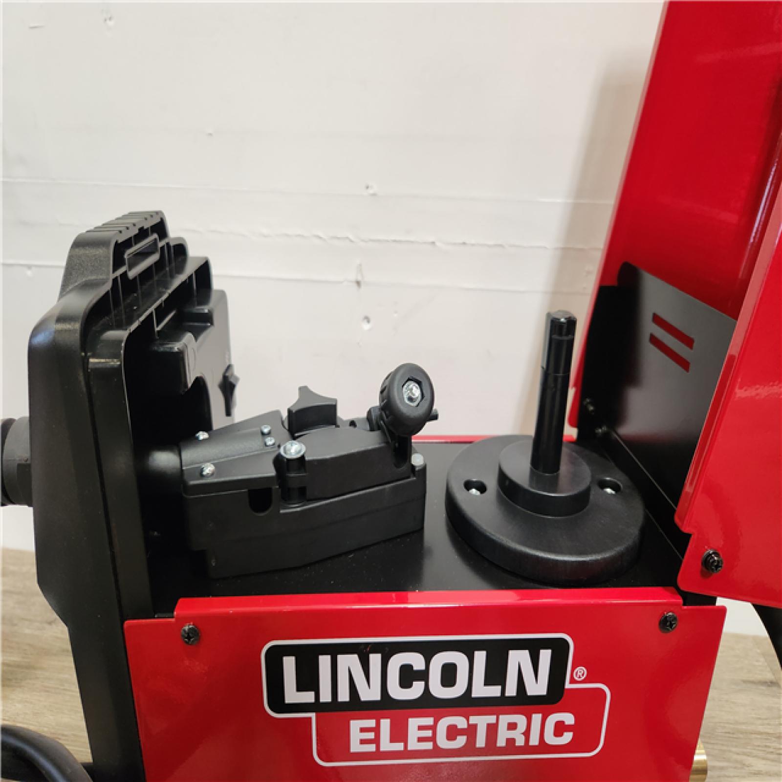 Phoenix Location Appears NEW Lincoln Electric WELD-PAK 90i MIG and Flux-Cored Wire Feeder Welder with Gas Regulator K5256-1