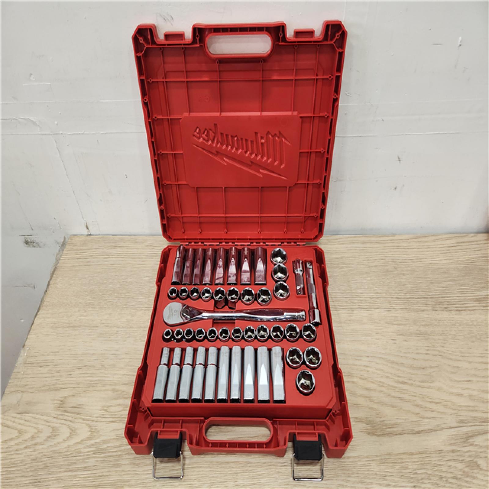 Phoenix Location NEW Milwaukee 1/2 in. Drive SAE/Metric Ratchet and Socket Mechanics Tool Set (47-Piece) 48-22-9010