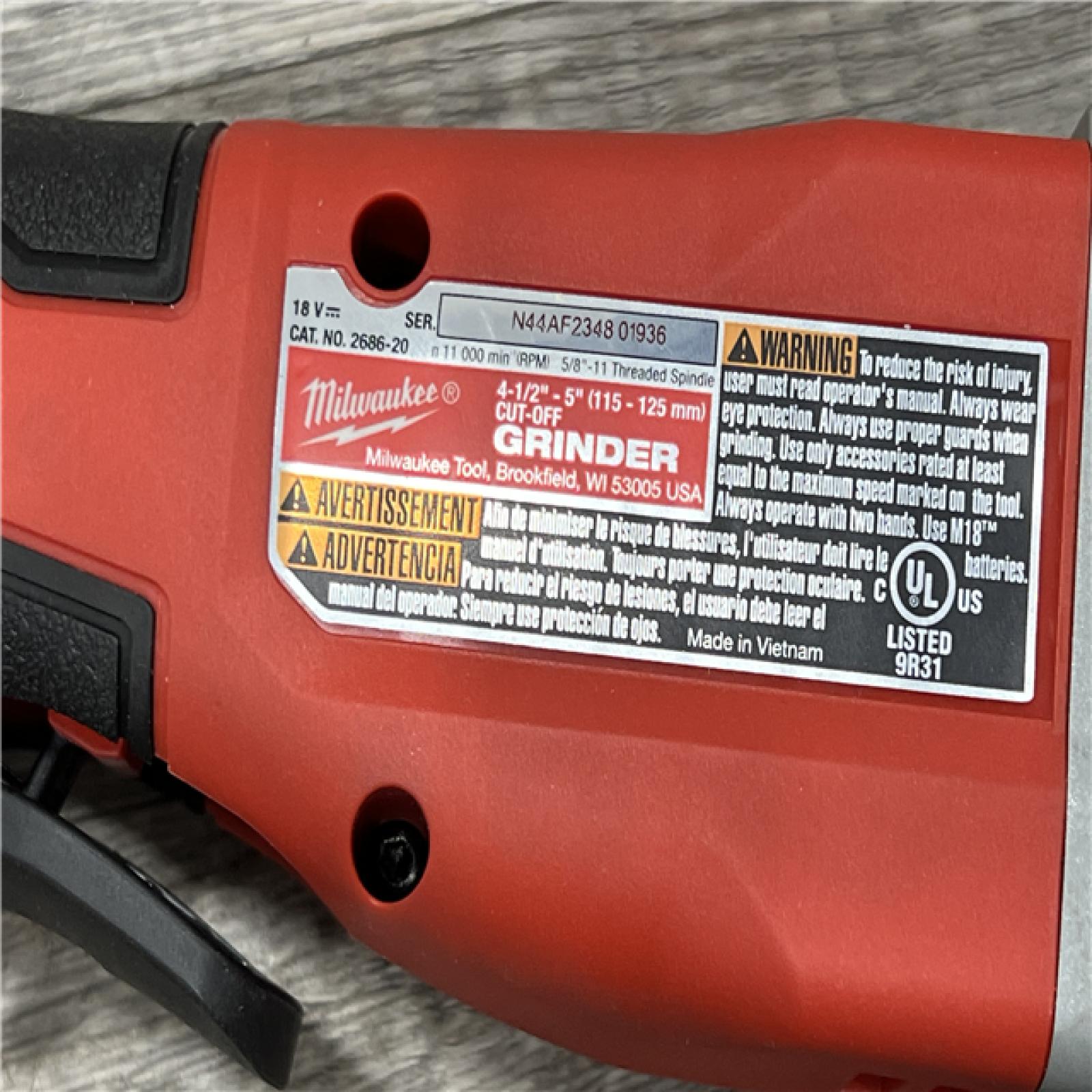 AS-IS Milwaukee 2686-20 18V Cordless 4.5 /5  Grinder W/ Paddle Switch (Tool Only)