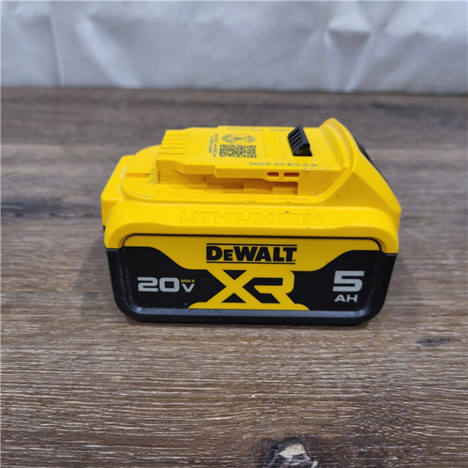 AS-IS DEWALT 20-Volt Maximum XR 5.0 Ah Battery Pack and Charger