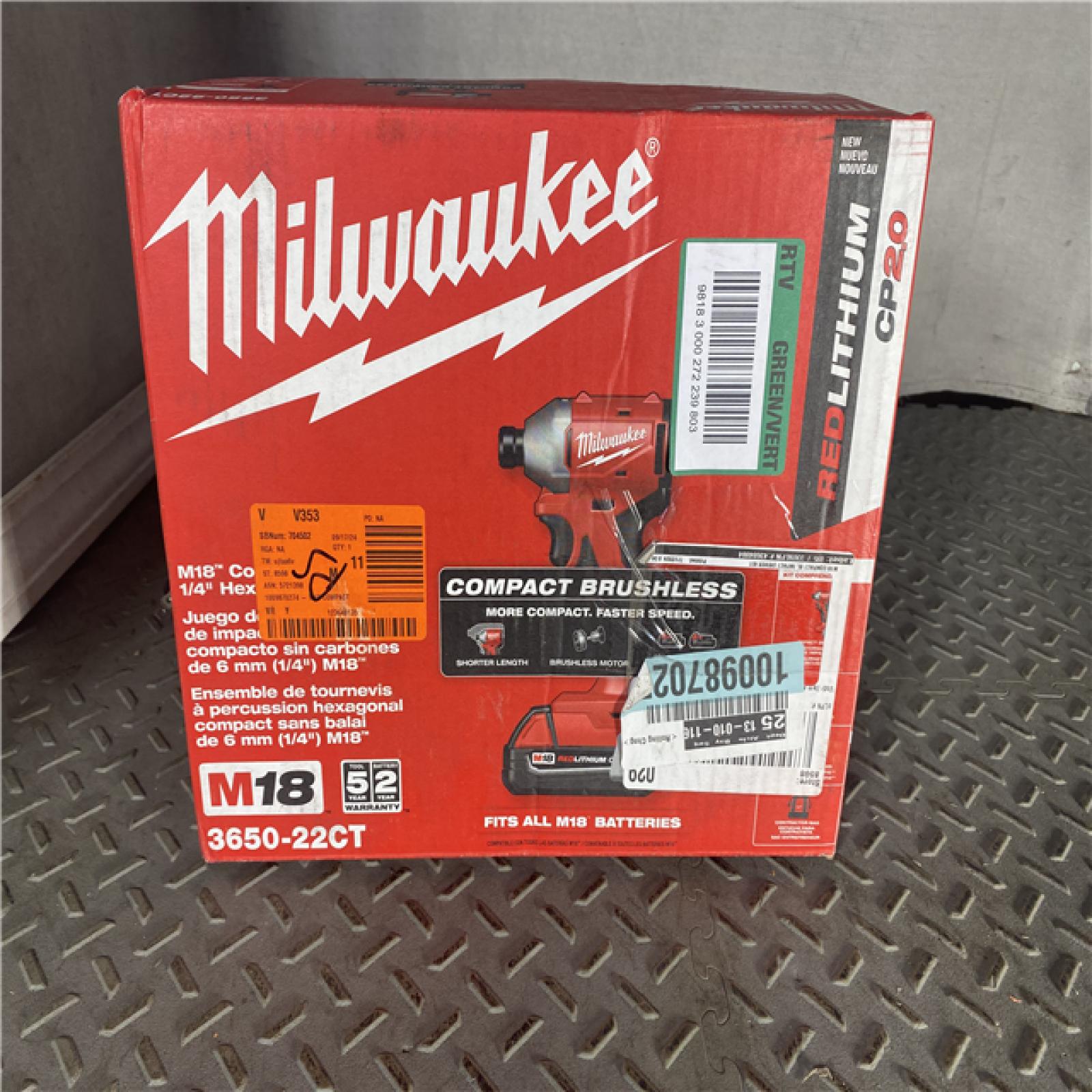 HOUSTON LOCATION - AS-ISMilwaukee M18 Compact Brushless 1/4  Hex Impact Driver Kit