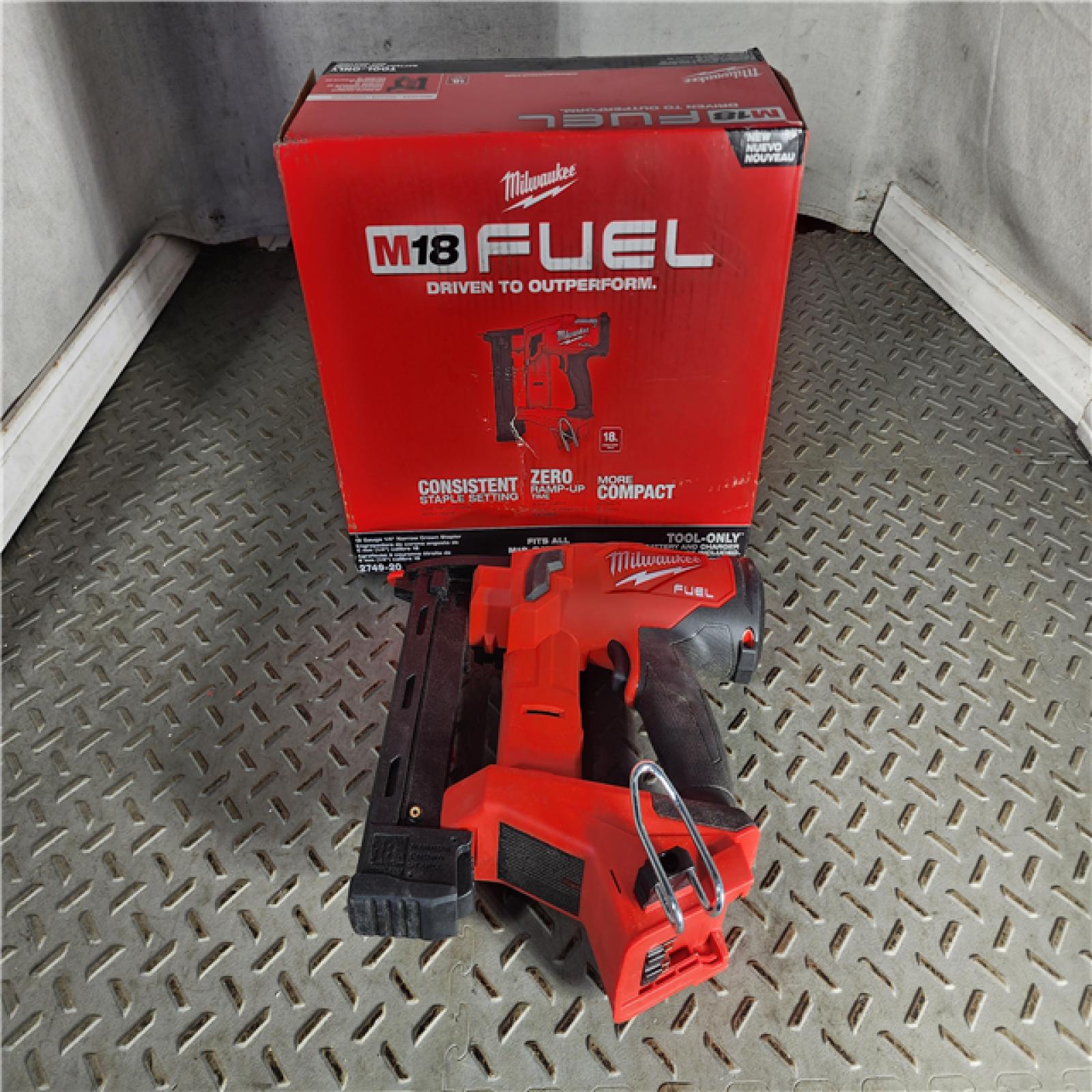 HOUSTON LOCATION - AS-IS M18 FUEL 18-Volt Lithium-Ion Brushless Cordless 18-Gauge 1/4 in. Narrow Crown Stapler (Tool-Only)