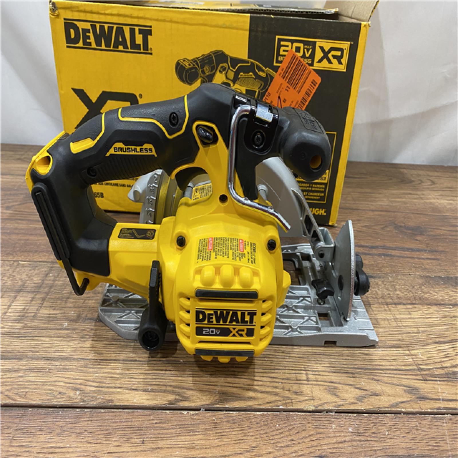 AS IS DeWALT DCS565B 20V Max Brushless 6.5   Cordless Circular Saw