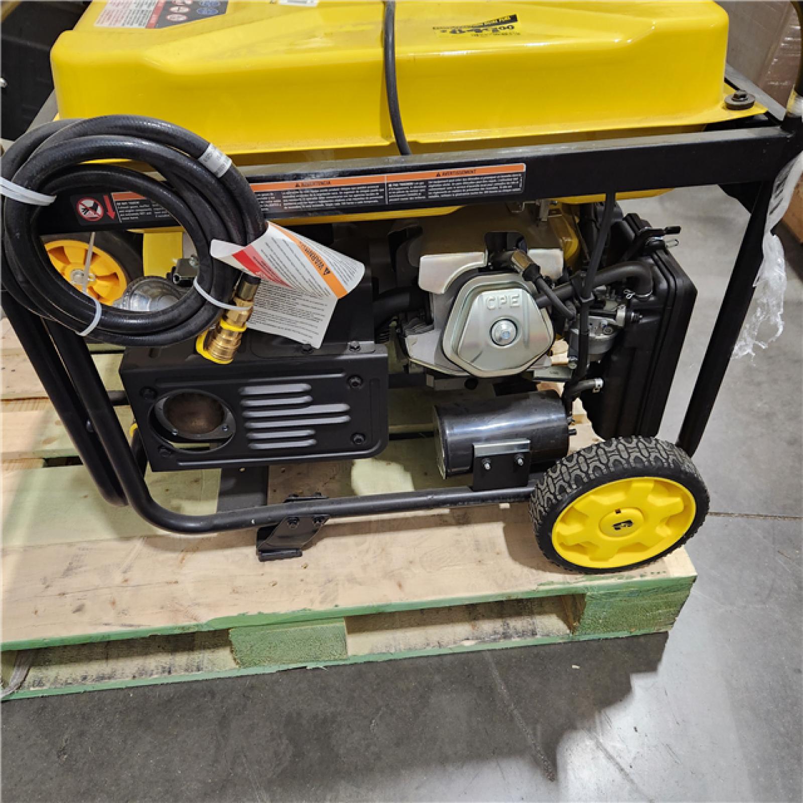 DALLAS LOCATION - AS-IS Champion Power Equipment 7850/6250-Watt Recoil Start Gasoline and Propane Powered Dual Fuel Portable Generator with CO Shield