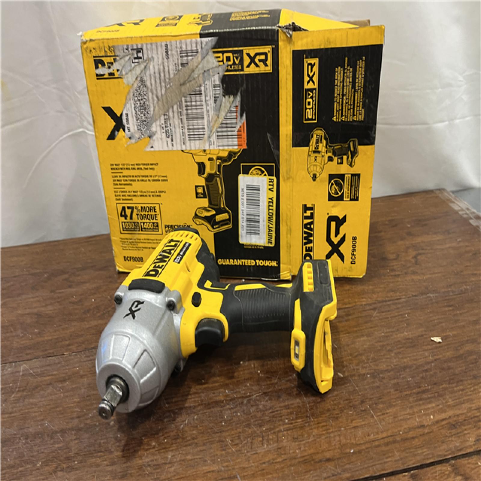 AS-ISDEWALT 20V MAX XR 1/2 High Torque Impact Wrench with Hog Ring Anvil