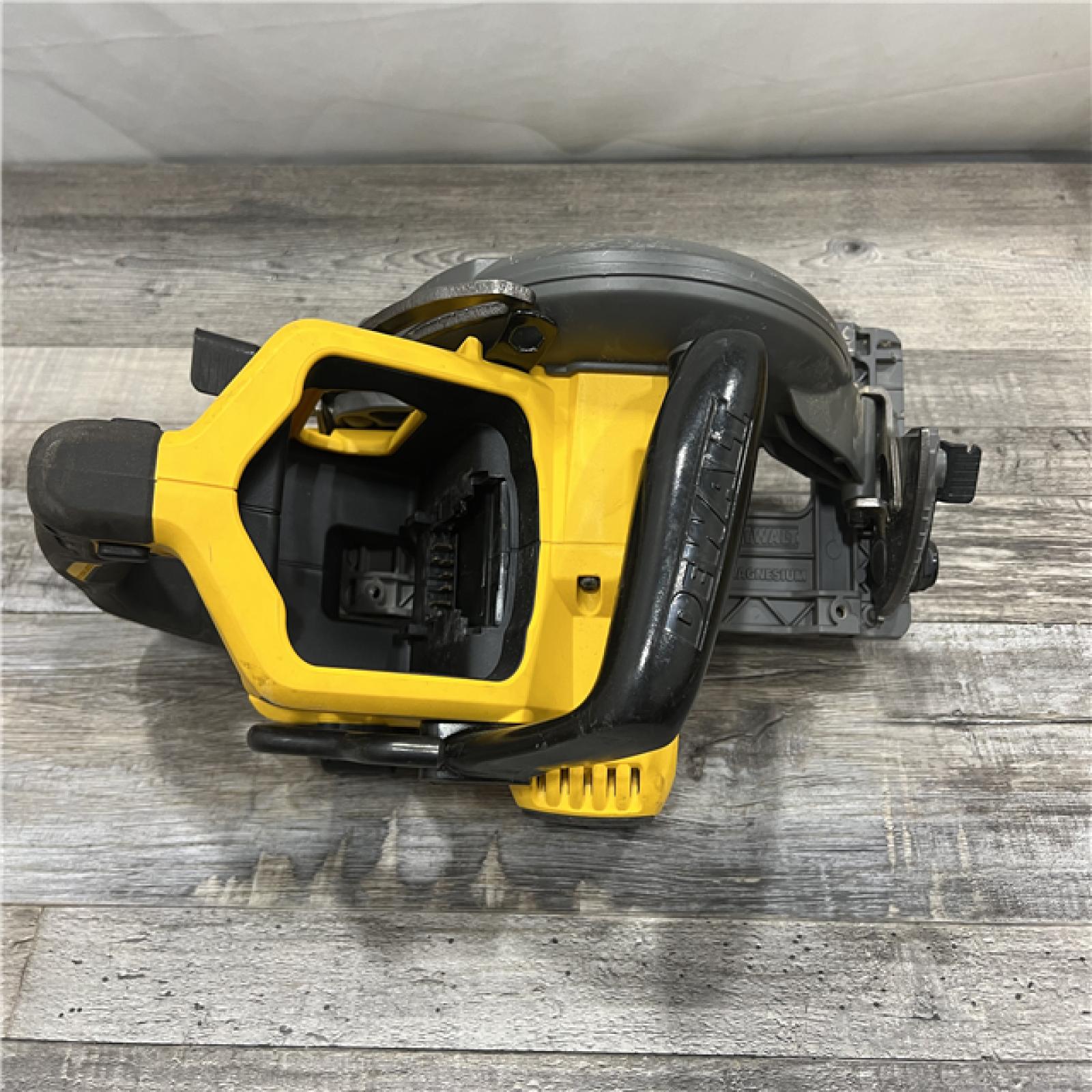 AS-IS DEWALT FLEXVOLT 60V MAX Cordless Brushless 7-1/4 in. Wormdrive Style Circular Saw (Tool Only)