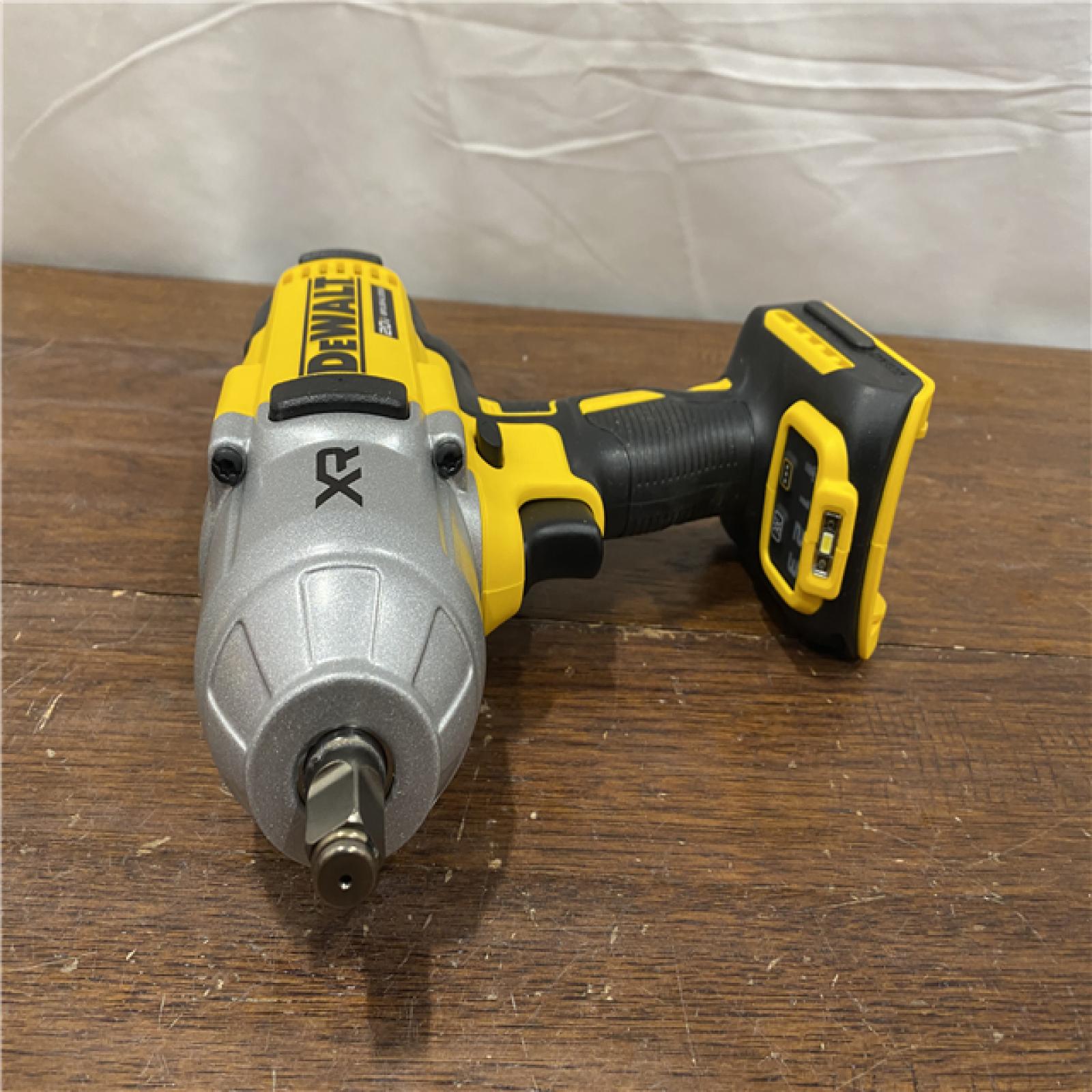 AS-ISDEWALT 20V MAX XR 1/2 High Torque Impact Wrench with Hog Ring Anvil