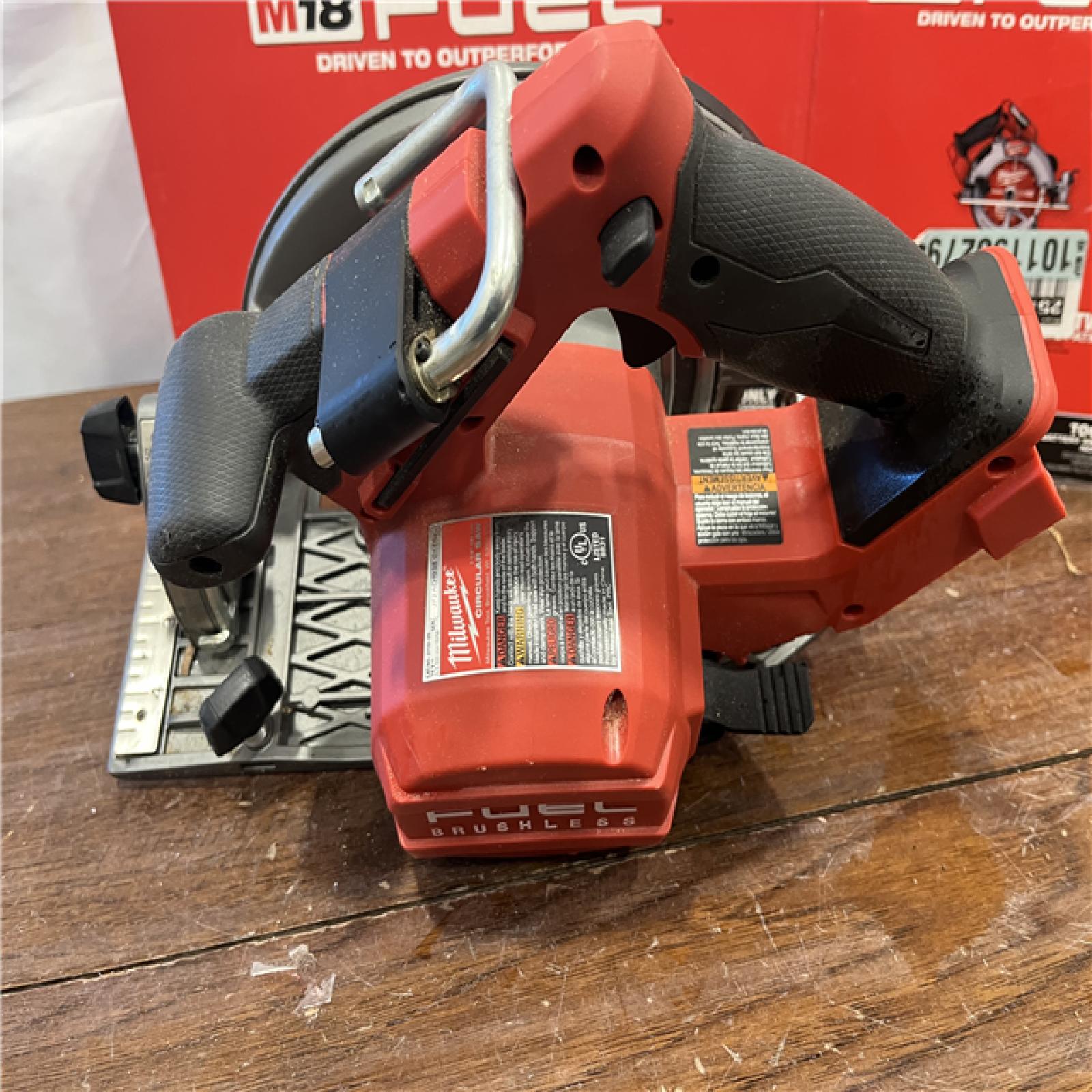 AS-ISMilwaukee M18 FUEL 18V Lithium-Ion Brushless Cordless 7-1/4 in. Circular Saw (Tool-Only)