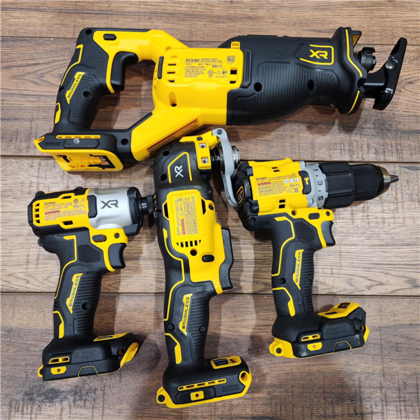 AS-IS DEWALT 20-Volt Maximum Lithium-Ion Cordless 4-Tool Combo Kit with (2) 4 Ah Batteries and Charger