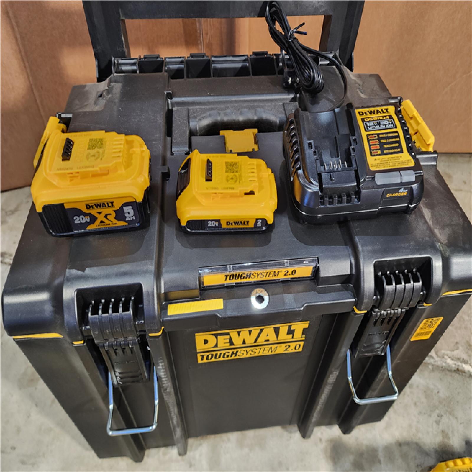 HOUSTON LOCATION - AS-IS (APPEARS LIKE NEW) Dewalt 20-Volt MAX ToughSystem Lithium-Ion 6-Tool Cordless Combo Kit