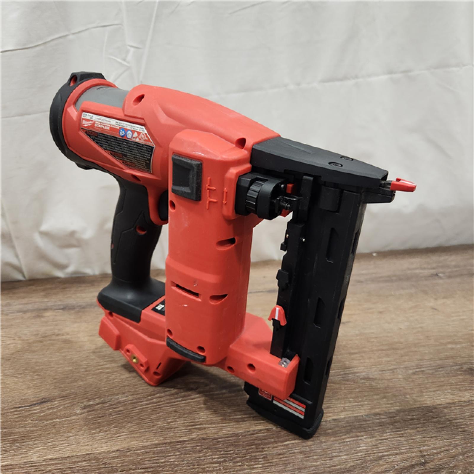 AS-IS M18 FUEL 18-Volt Lithium-Ion Brushless Cordless 18-Gauge 1/4 in. Narrow Crown Stapler (Tool-Only)