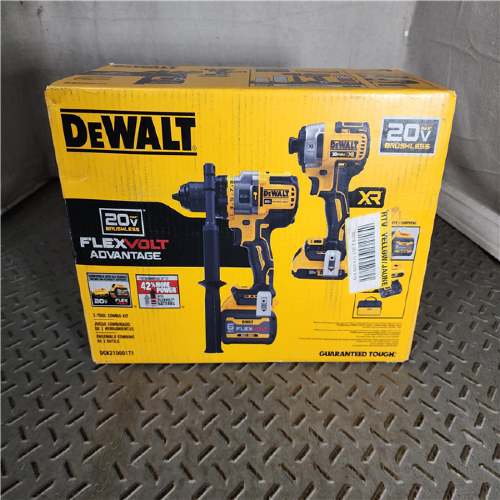 HOUSTON LOCATION - AS-IS (APPEARS LIKE NEW) 20V MAX Cordless Brushless Hammer Drill/Driver 2 Tool Combo Kit with FLEXVOLT ADVANTAGE