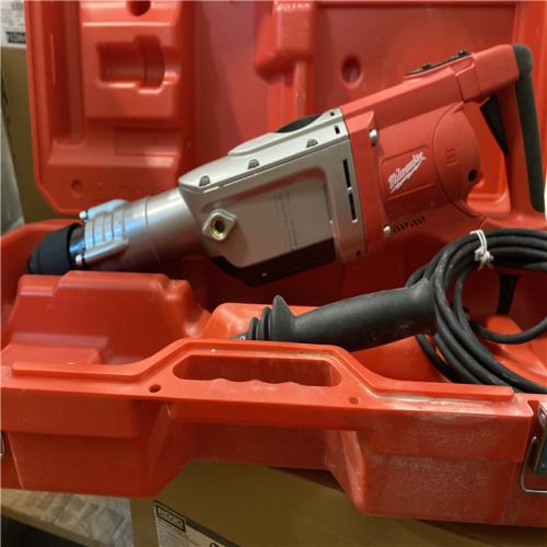 Like new ! Milwaukee 15 Amp Corded 2 in. SDS-Max Rotary Hammer