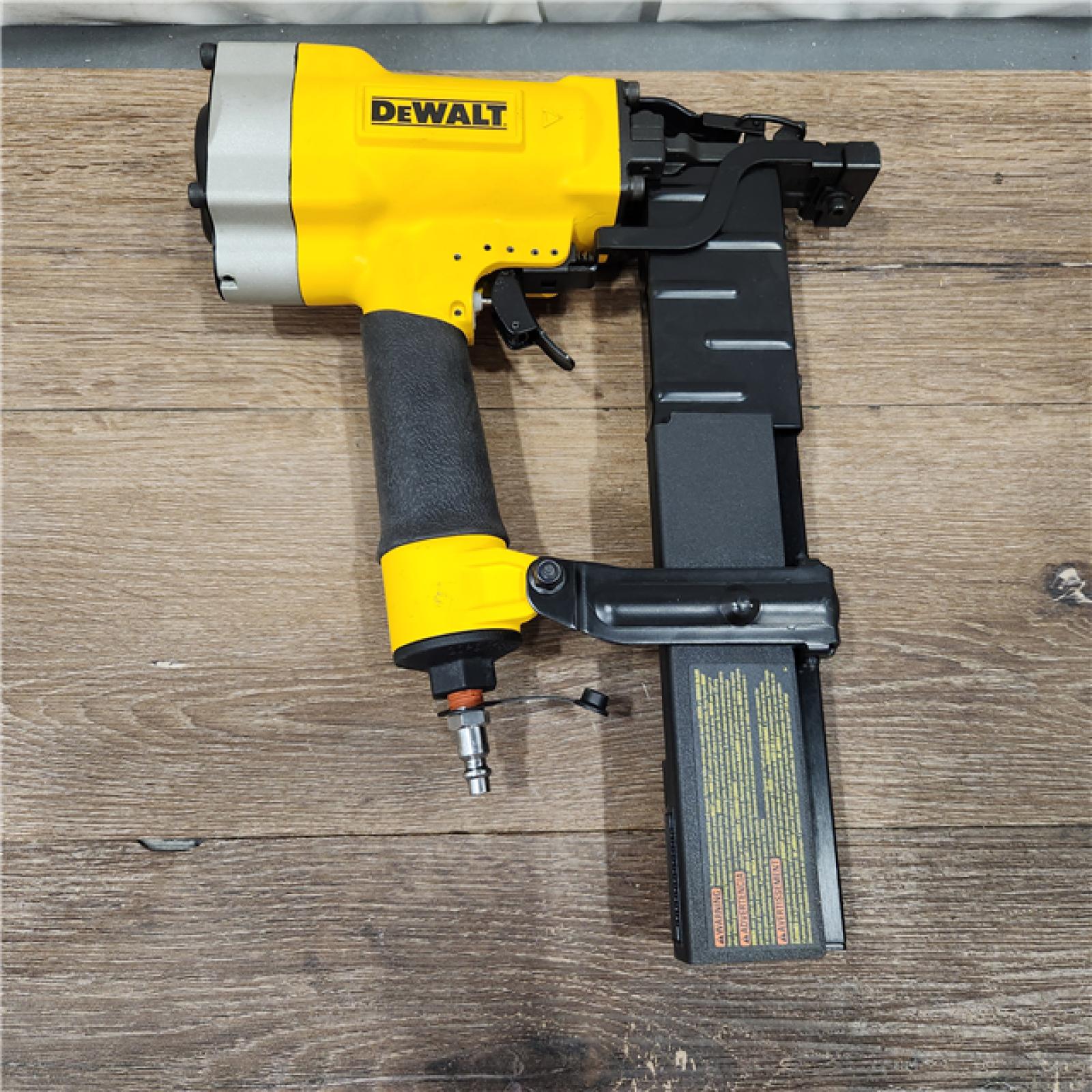 AS-IS Dewalt Pneumatic 16-Gauge 1 in. Crown Lathing Stapler