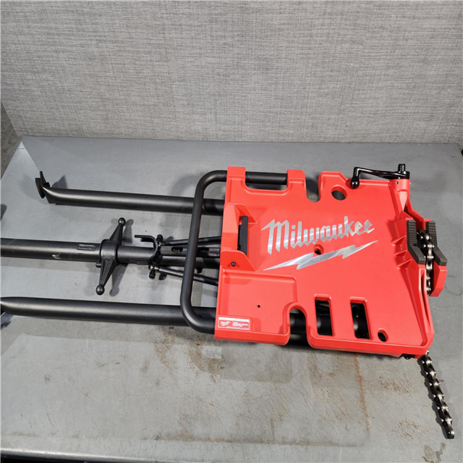 HOUSTON LOCATION - AS-IS Milwaukee 1/8 in. to 6 in. Portable Leveling Tripod Chain Vise Stand