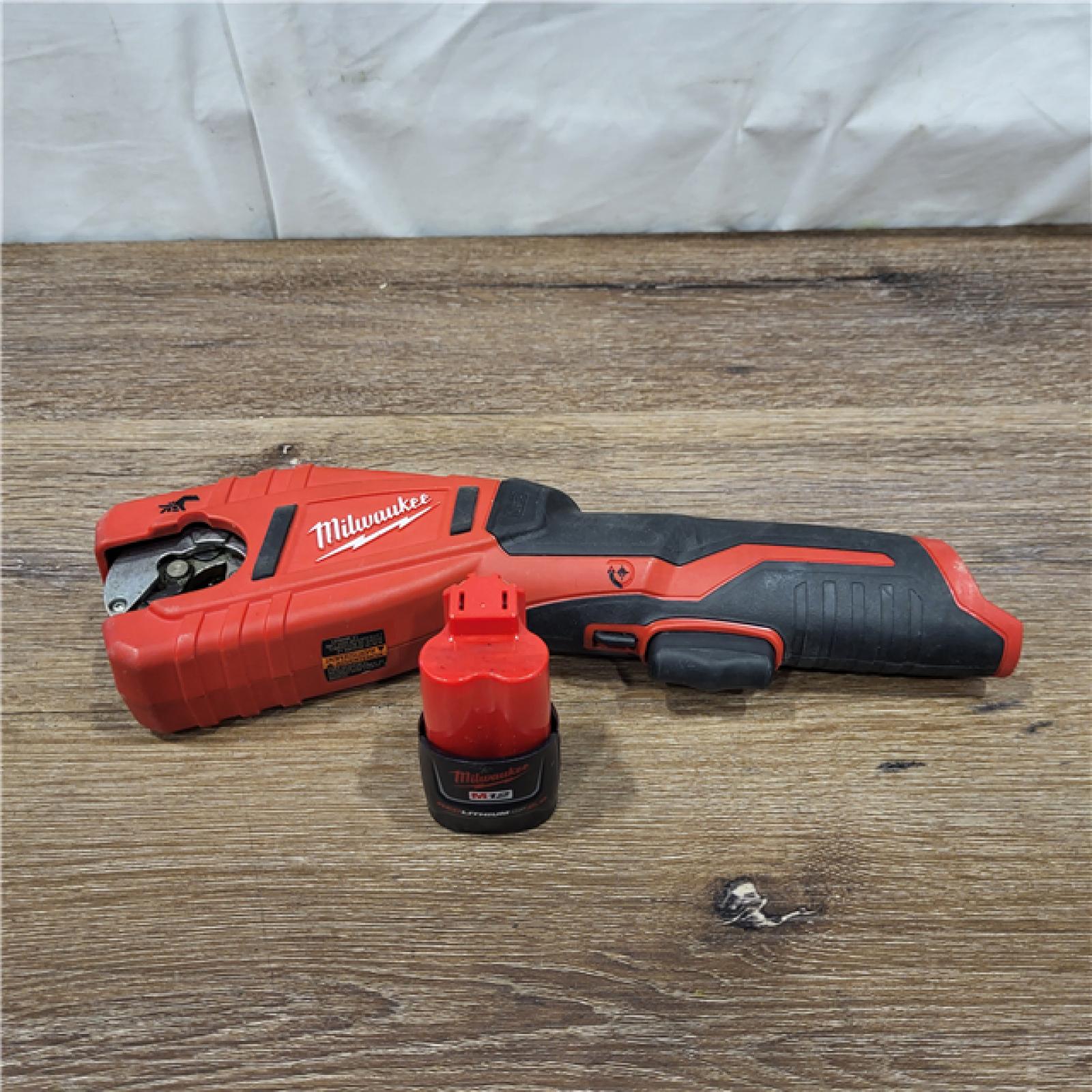 AS-IS Milwaukee M12 Cordless Lithium-Ion Tubing Cutter Kit