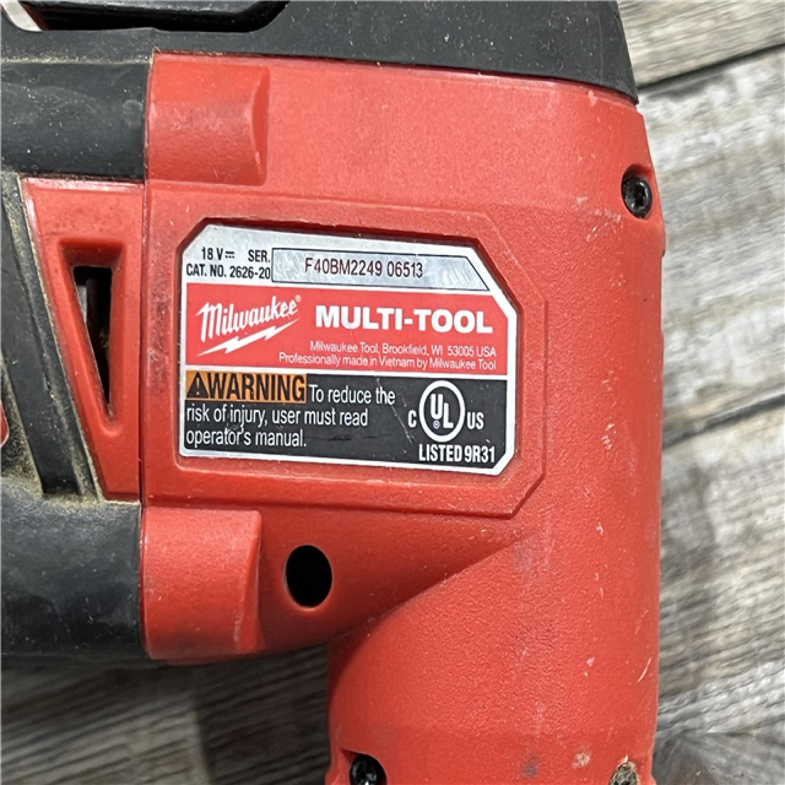 AS-IS Milwaukee 2626-20 M18 Lithium-Ion Cordless Multi-Tool (Tool Only)