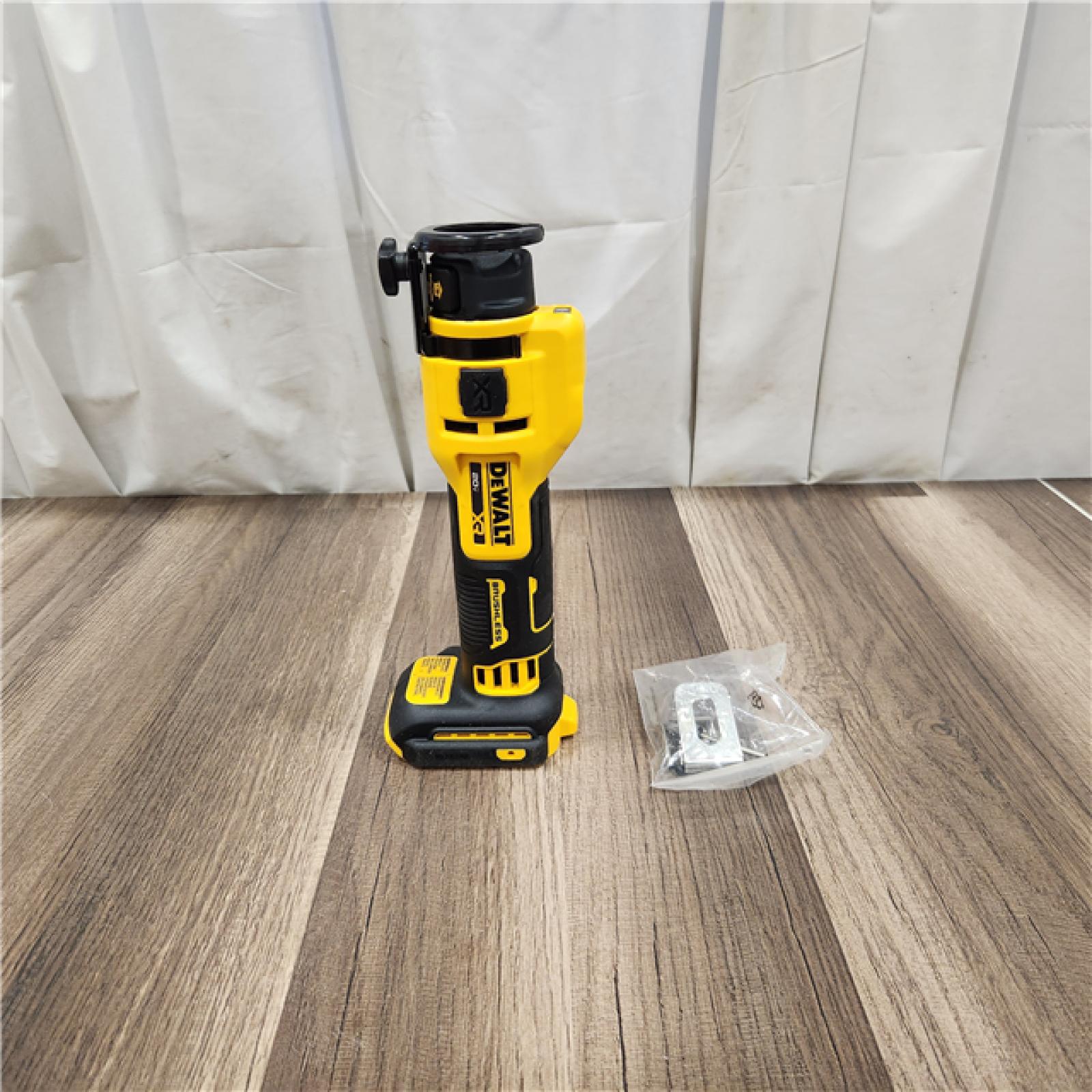 AS IS DEWALT 20V MAX Cordless Cut Out Tool