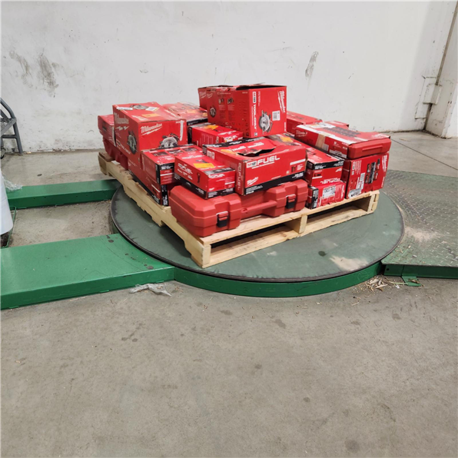 Dallas Location - As-Is MILWAUKEE Tool Pallet