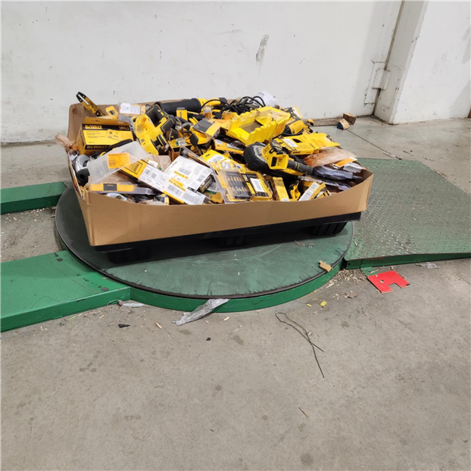 Dallas Location - As-Is DEWALT Tool Pallet