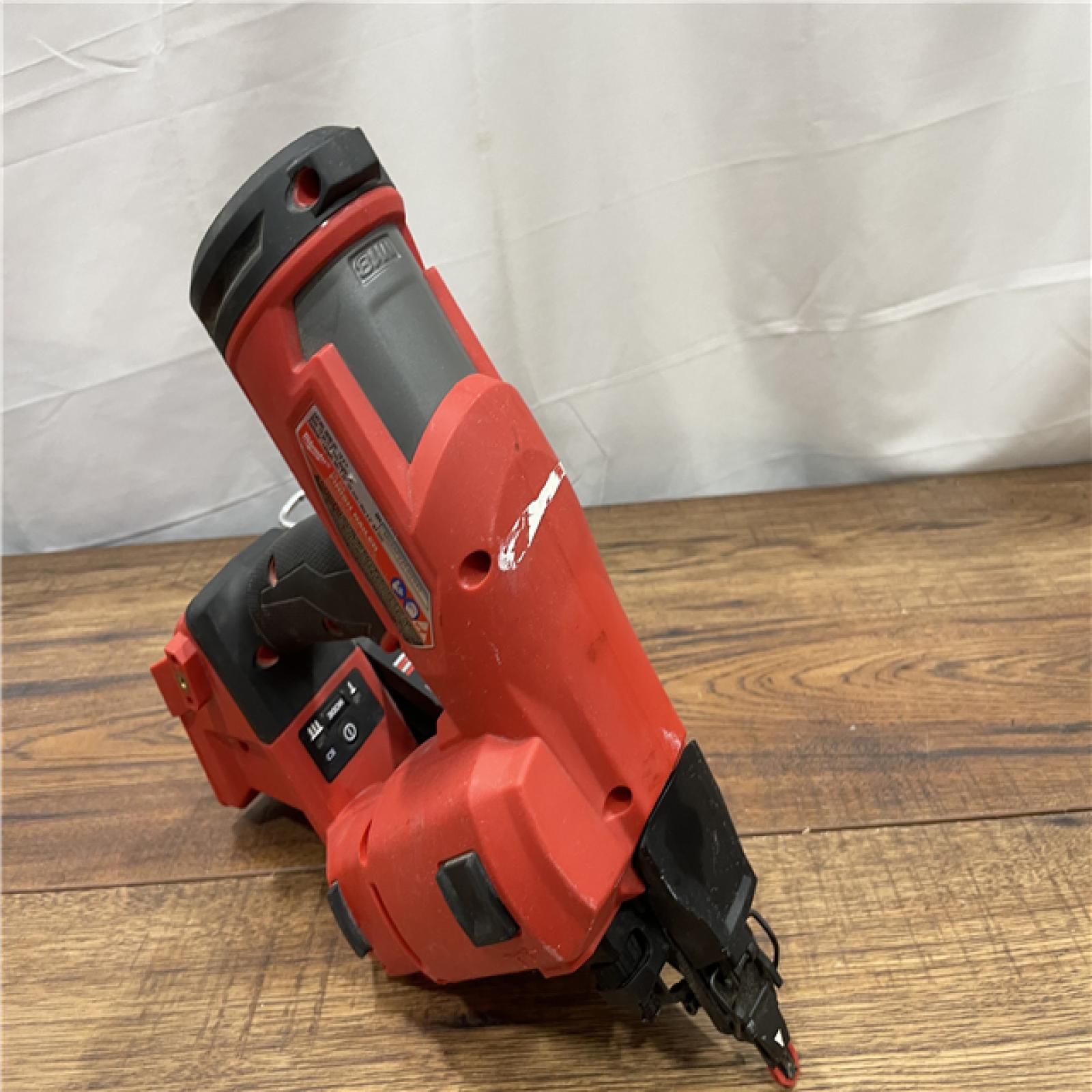 AS-IS Milwaukee M18 FUEL 18-Volt Lithium-Ion Brushless Cordless Gen II 15-Gauge Angled Finish Nailer (Tool-Only)