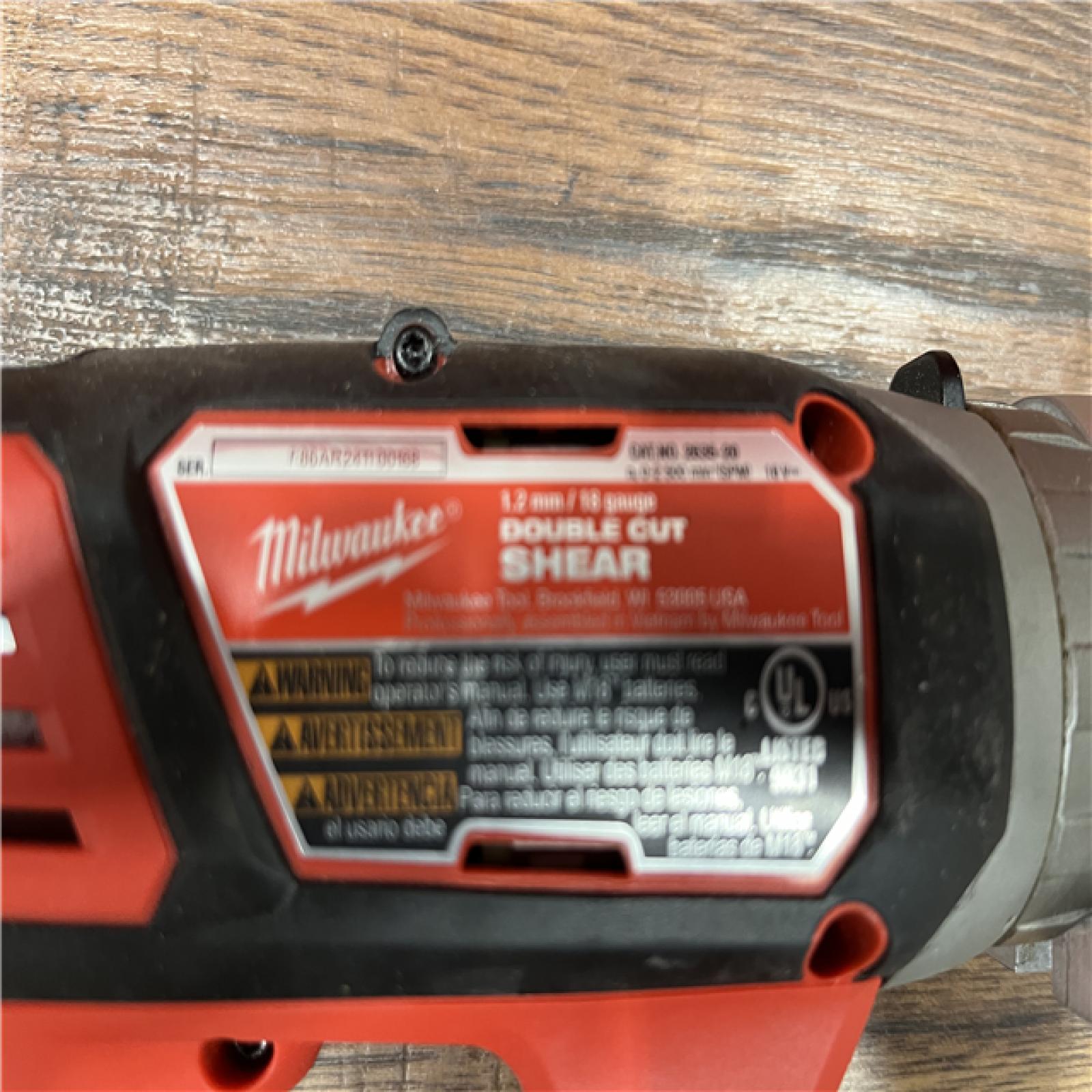 AS-IS Milwaukee M18 18-volt Lithium-ion Cordless 18-gauge Double Cut Metal Shear  Bare Tool