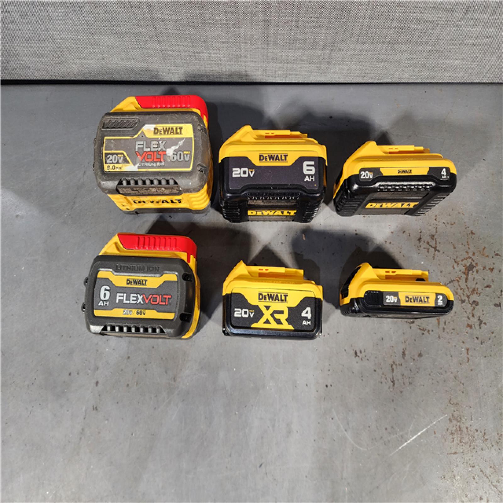 HOUSTON LOCATION - AS-IS DEWALT BATTERY PACK QTY - 15