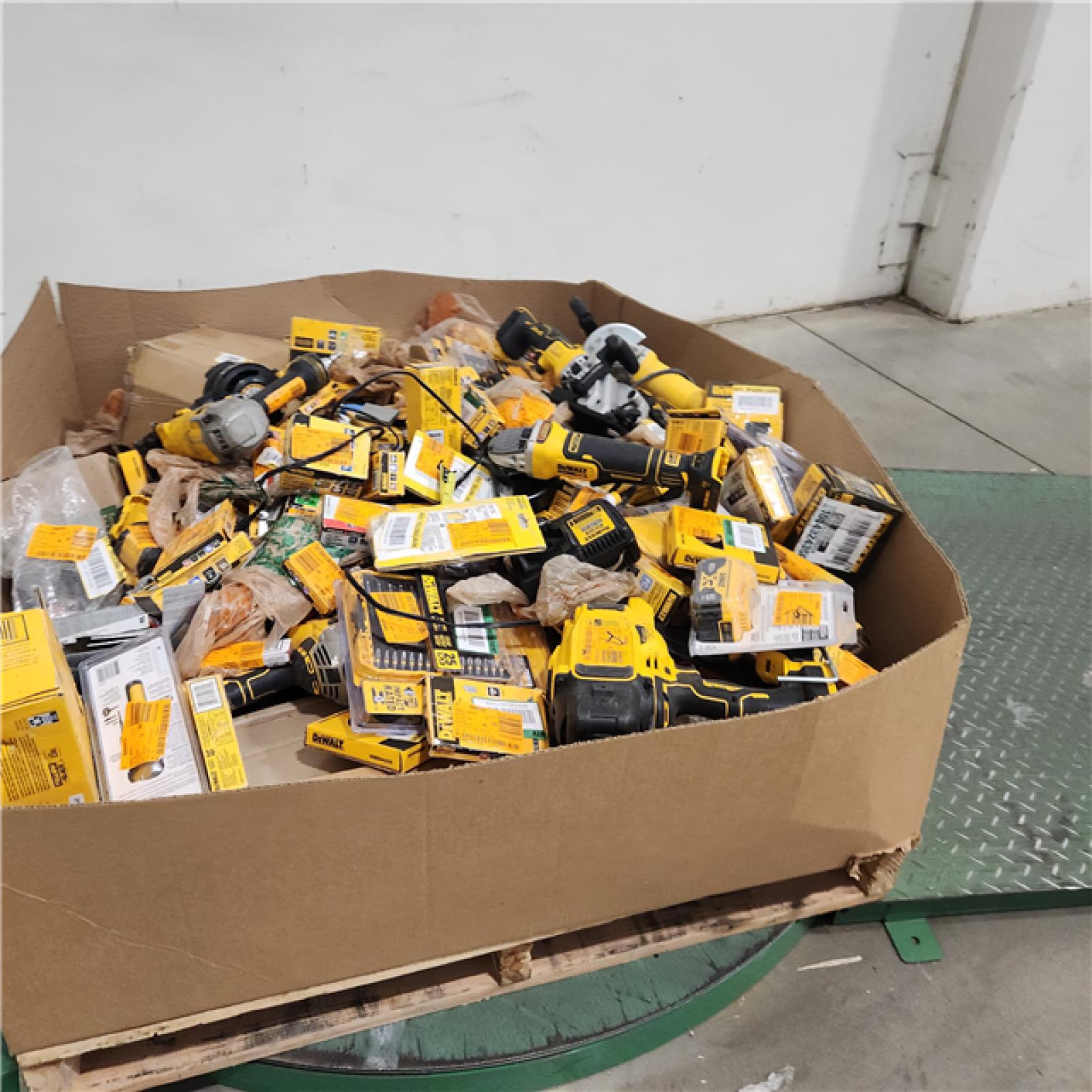 Dallas Location - As-Is DEWALT Tool Pallet