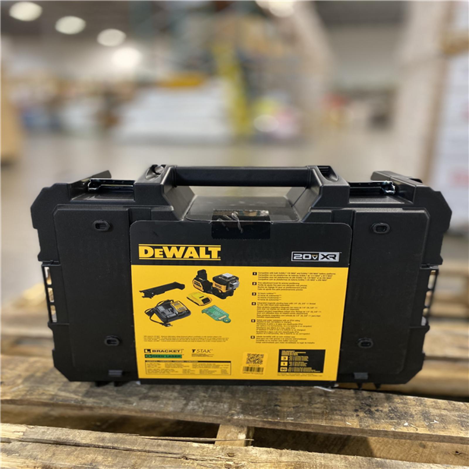 DALLAS LOCATION- DEWALT 20V 3-Beam 360-Degree 3-Plane Laser Level (Tool Only)