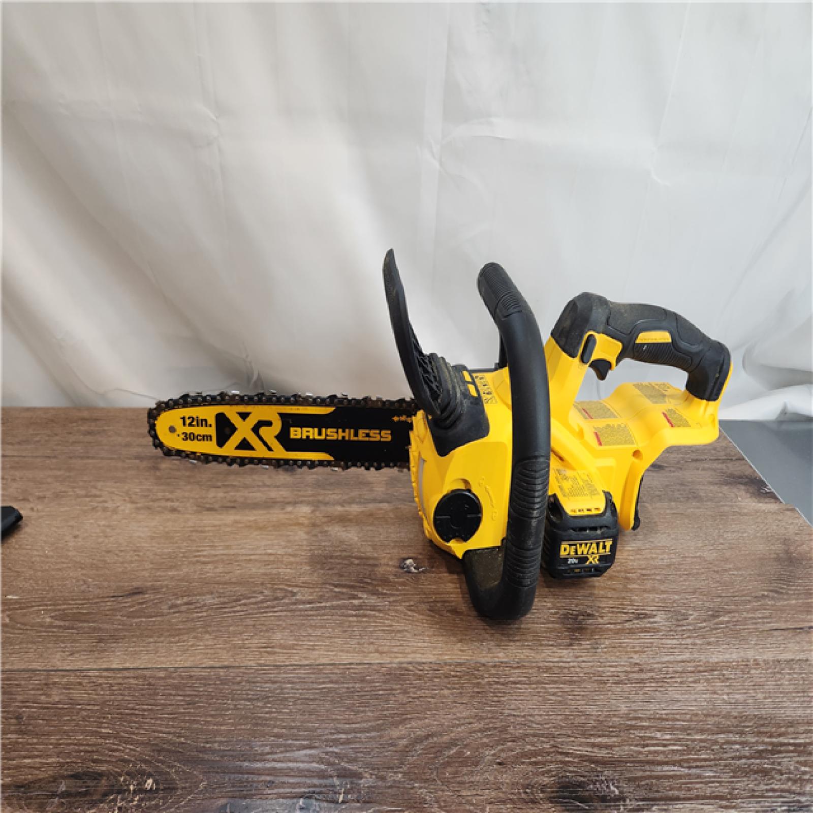 AS-IS DEWALT 20V MAX Brushless Cordless 12in. Chainsaw Kit