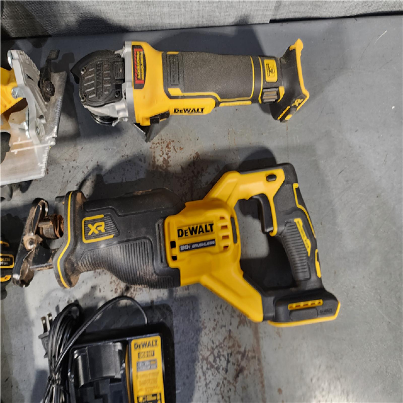 HOUSTON LOCATION - AS-IS DEWALT 5 TOOL COMBO KIT W/ (2) BATTERY & CHARGER