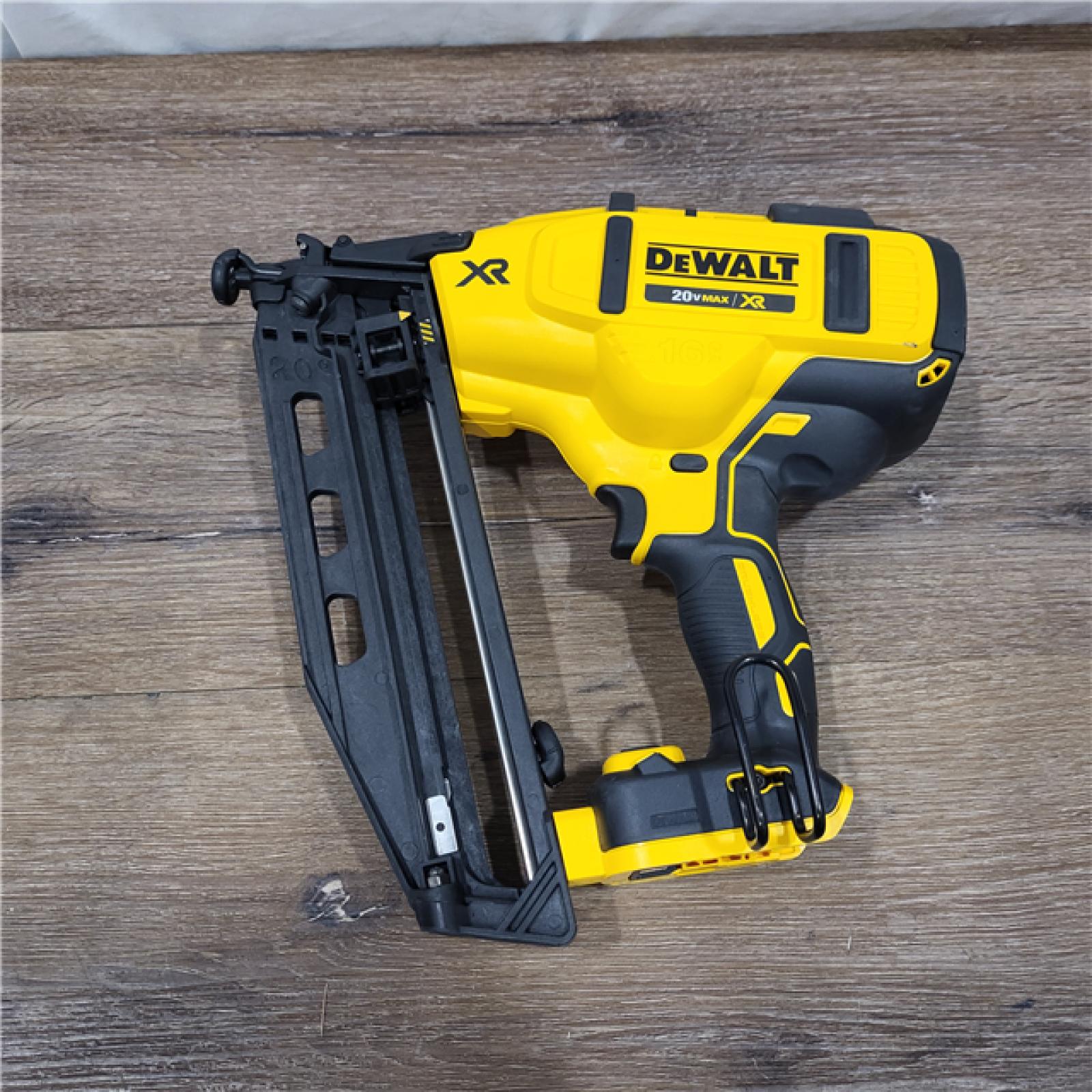 AS-IS DeWalt DCN660D1 20V 16 Gauge Cordless Angled Finish Nailer Kit W/ 2Ah Battery