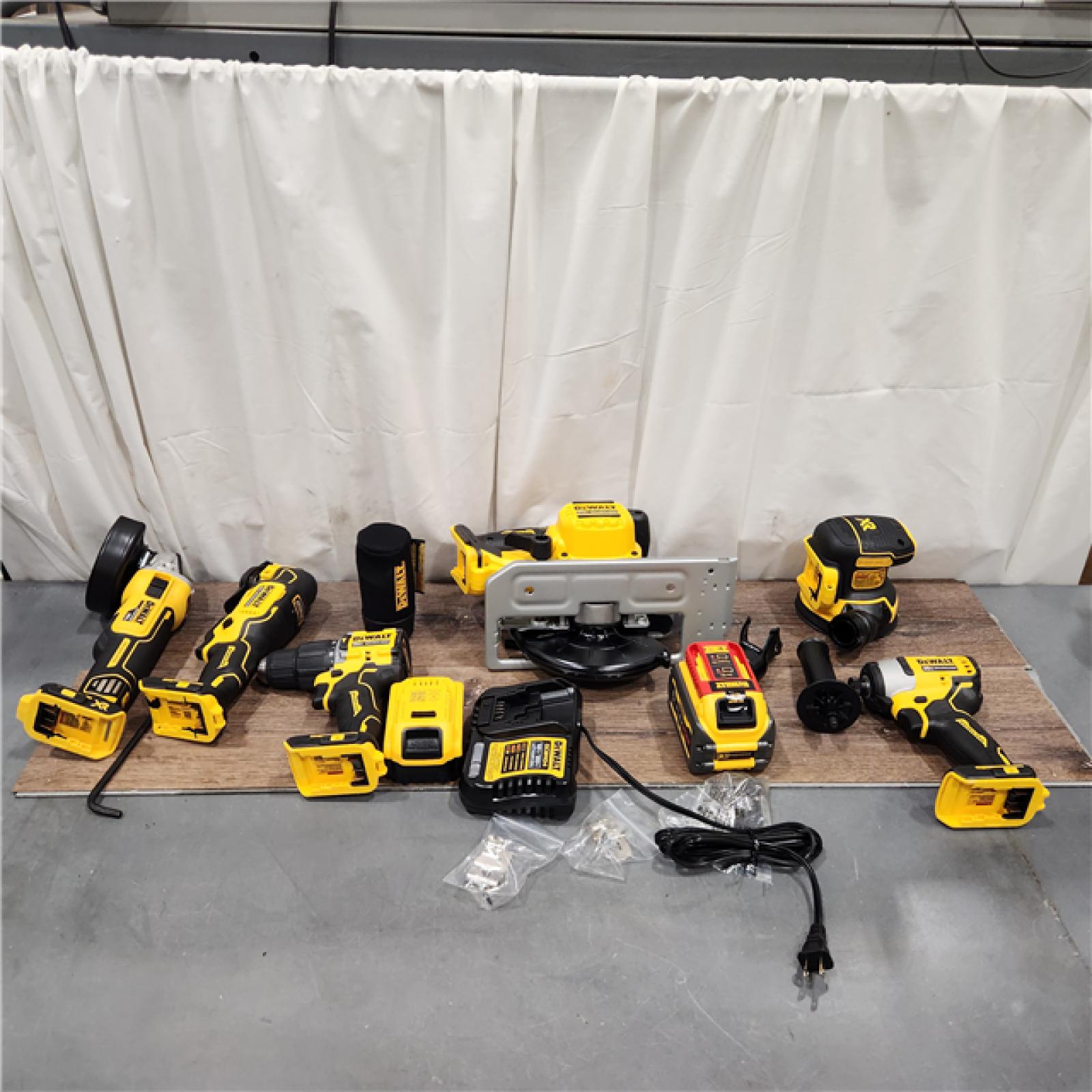 AS IS Dewalt 20-Volt MAX ToughSystem Lithium-Ion 6-Tool Cordless Combo Kit