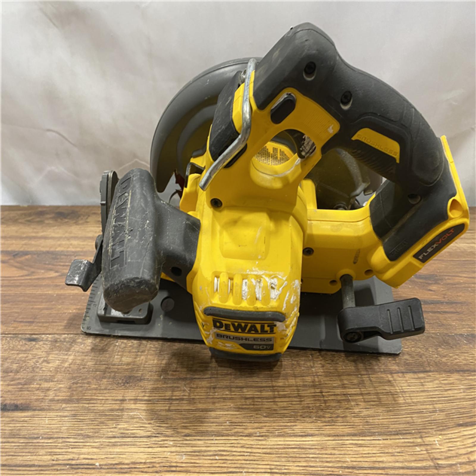 AS IS DeWALT Flexvolt Max 7-1/4  60V Brushless Circular Saw DCS578B