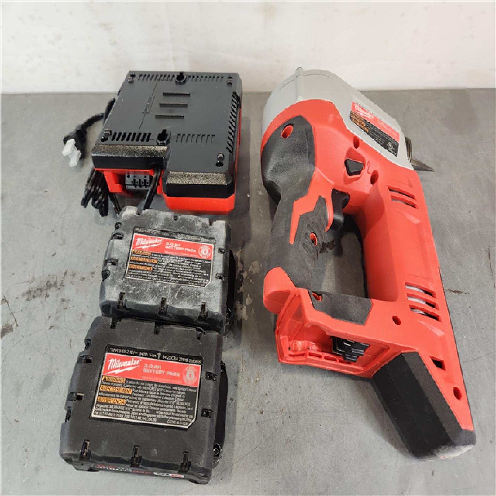 AS-IS Milwaukee M18 Cordless 3/8 in. to 1-1/2 in Expansion Tool Kit