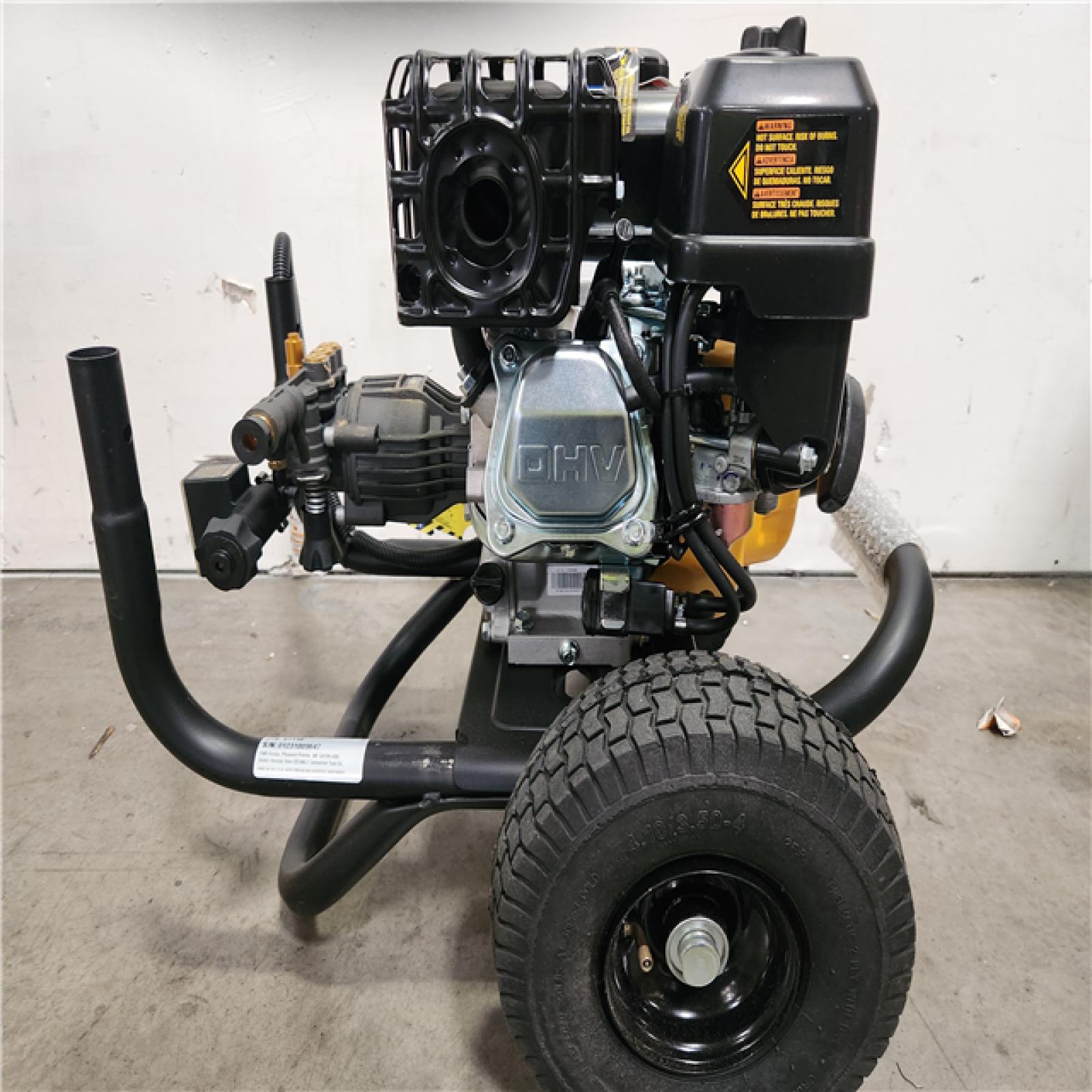 Phoenix Location NEW Dewalt GX200 3400-PSI 2.5-GPM Gas Pressure Washer