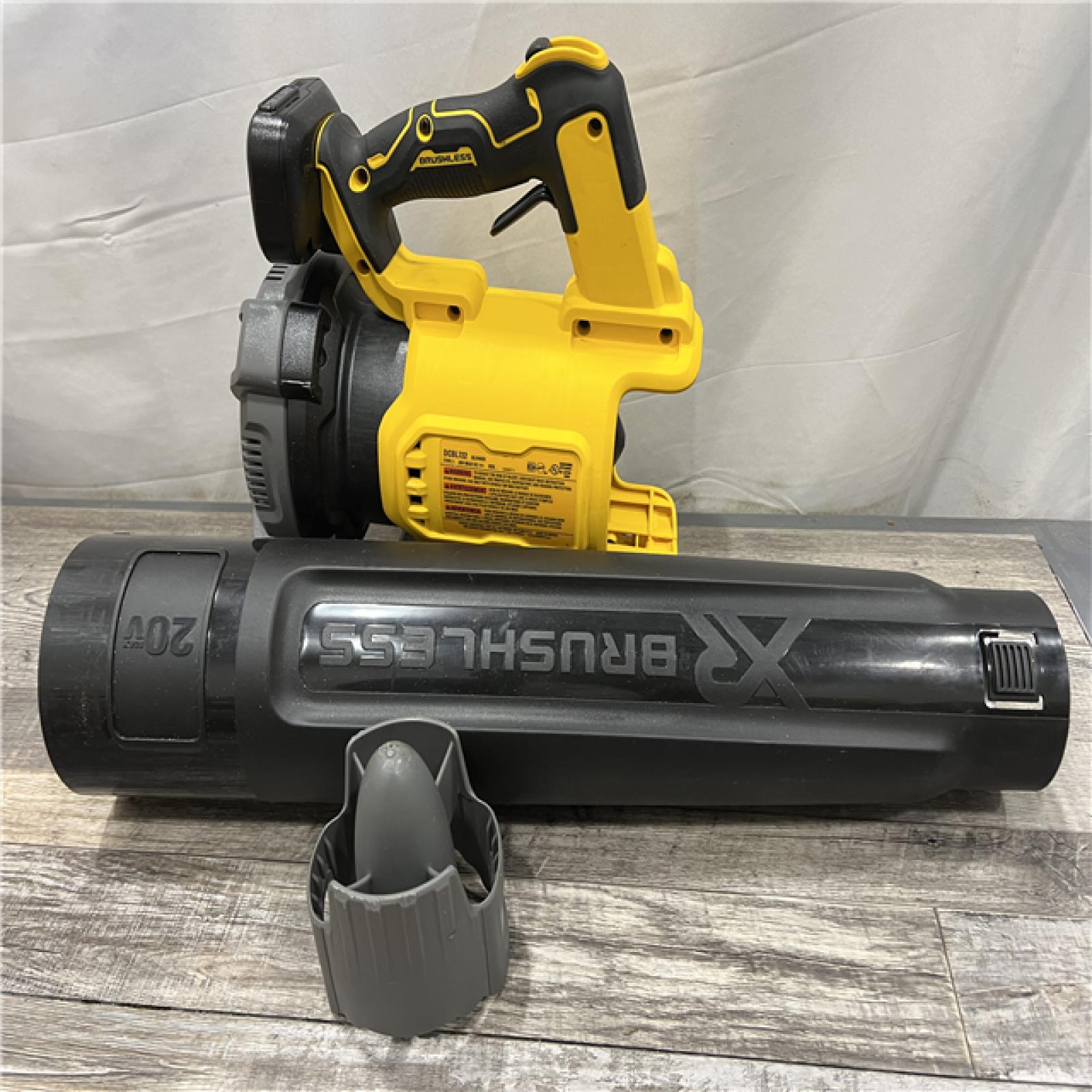 AS-IS DEWALT 20V MAX Brushless Cordless Handheld Axial Leaf Blower Kit