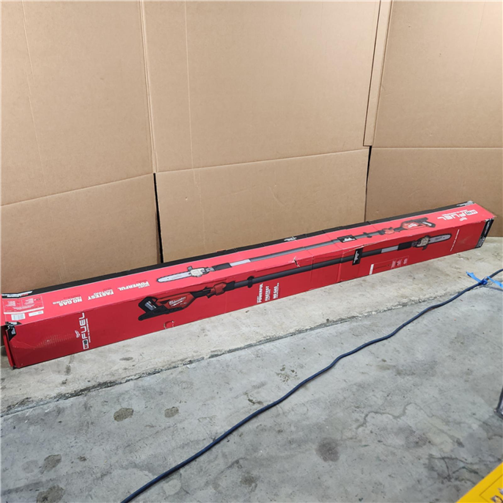 Houston location- AS-IS MILWAUKEE TOOL 3013-21 M18 FUEL(TM) Telescoping Pole Saw Kit