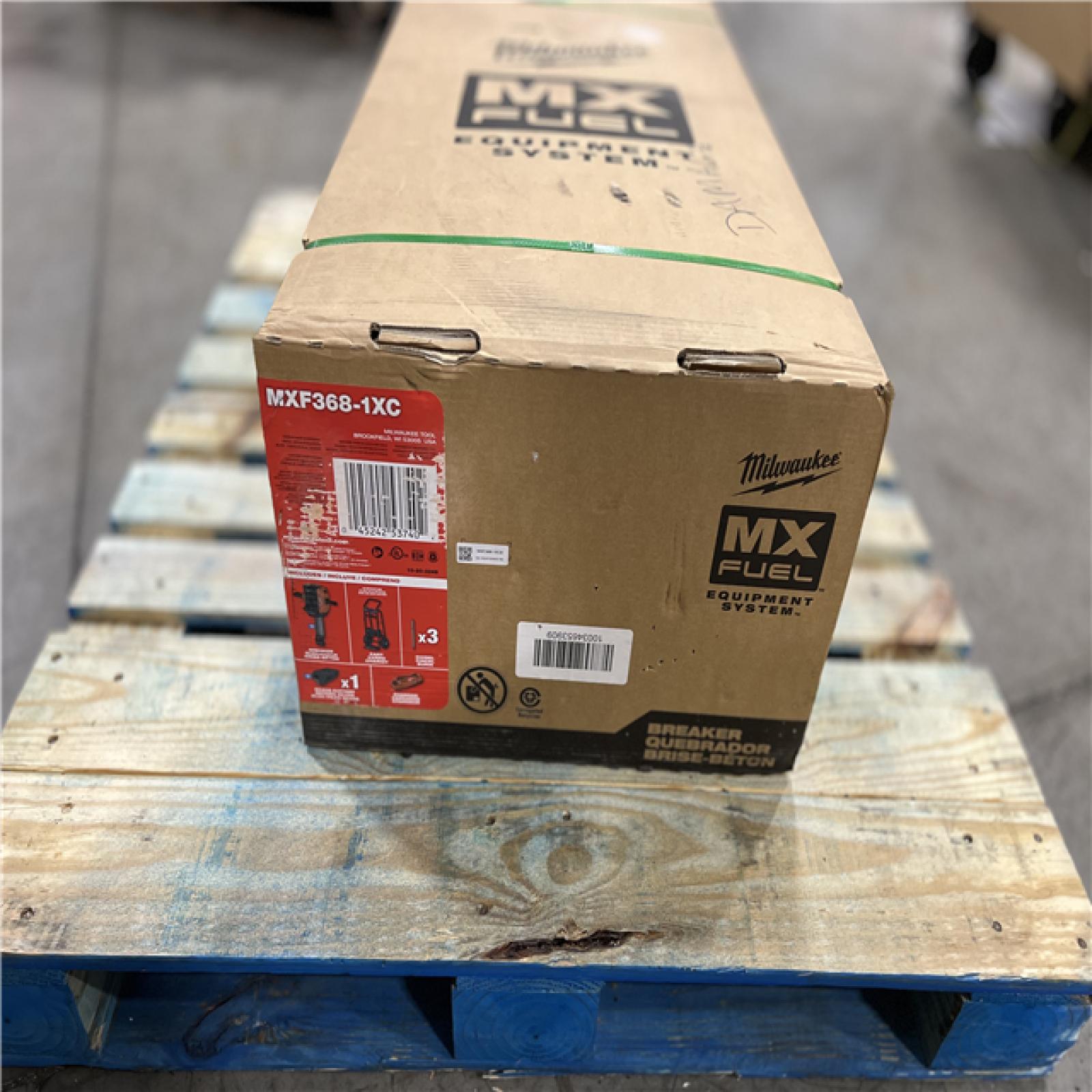 DALLAS LOCATION - Milwaukee MX FUEL Lithium-Ion Cordless 1-1/8 in. Breaker with Battery and Charger