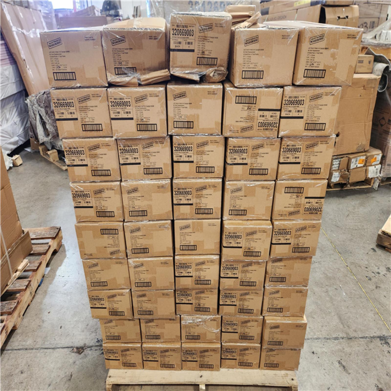 Phoenix Location LED Bulb 9 Watt A19 Daylight 5000K 4 Per Box (108 Boxes)